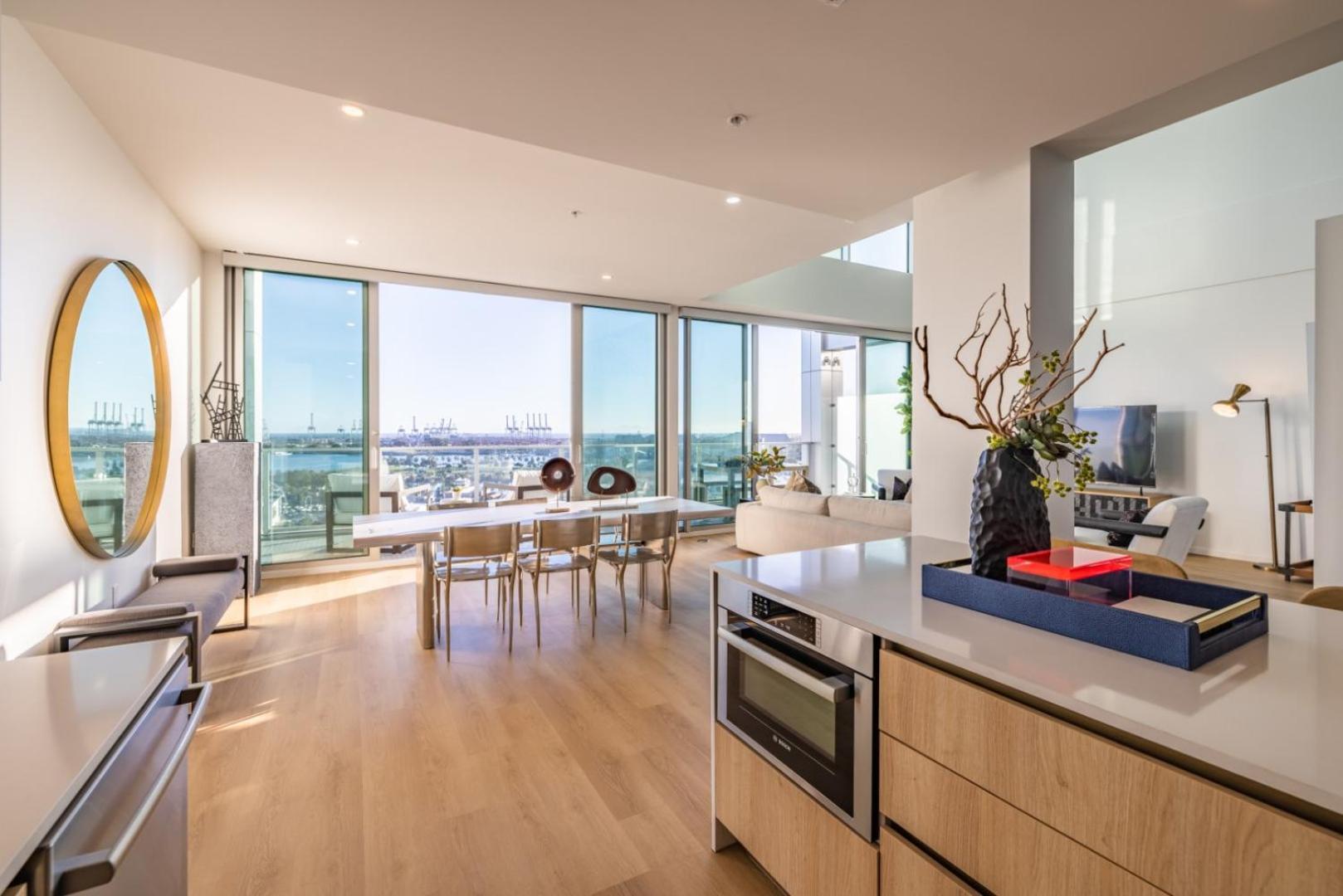 @ Marbella Lane - Luxurious 3br Penthouse Long Beach