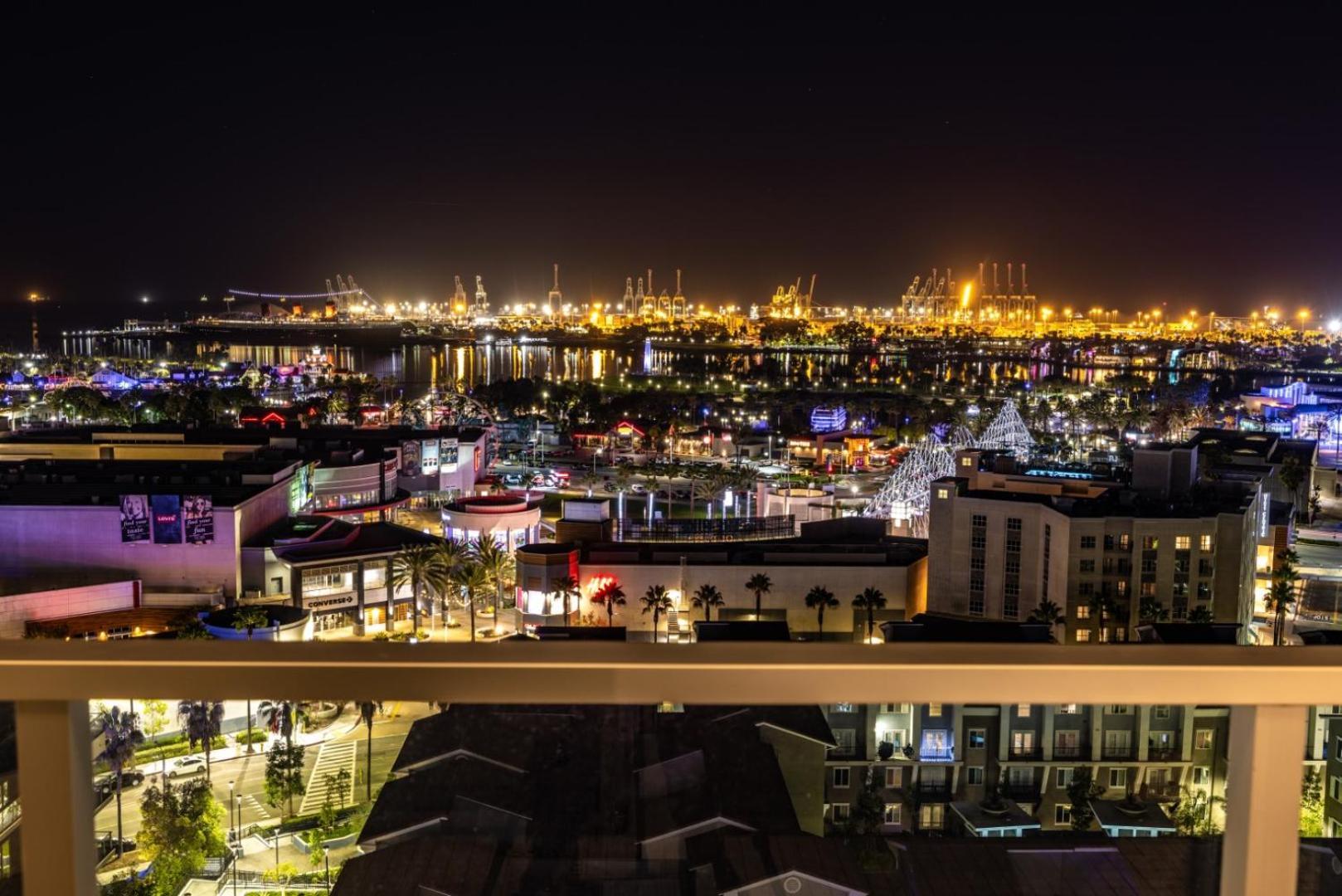 @ Marbella Lane - Luxurious 3br Penthouse Apartment Long Beach