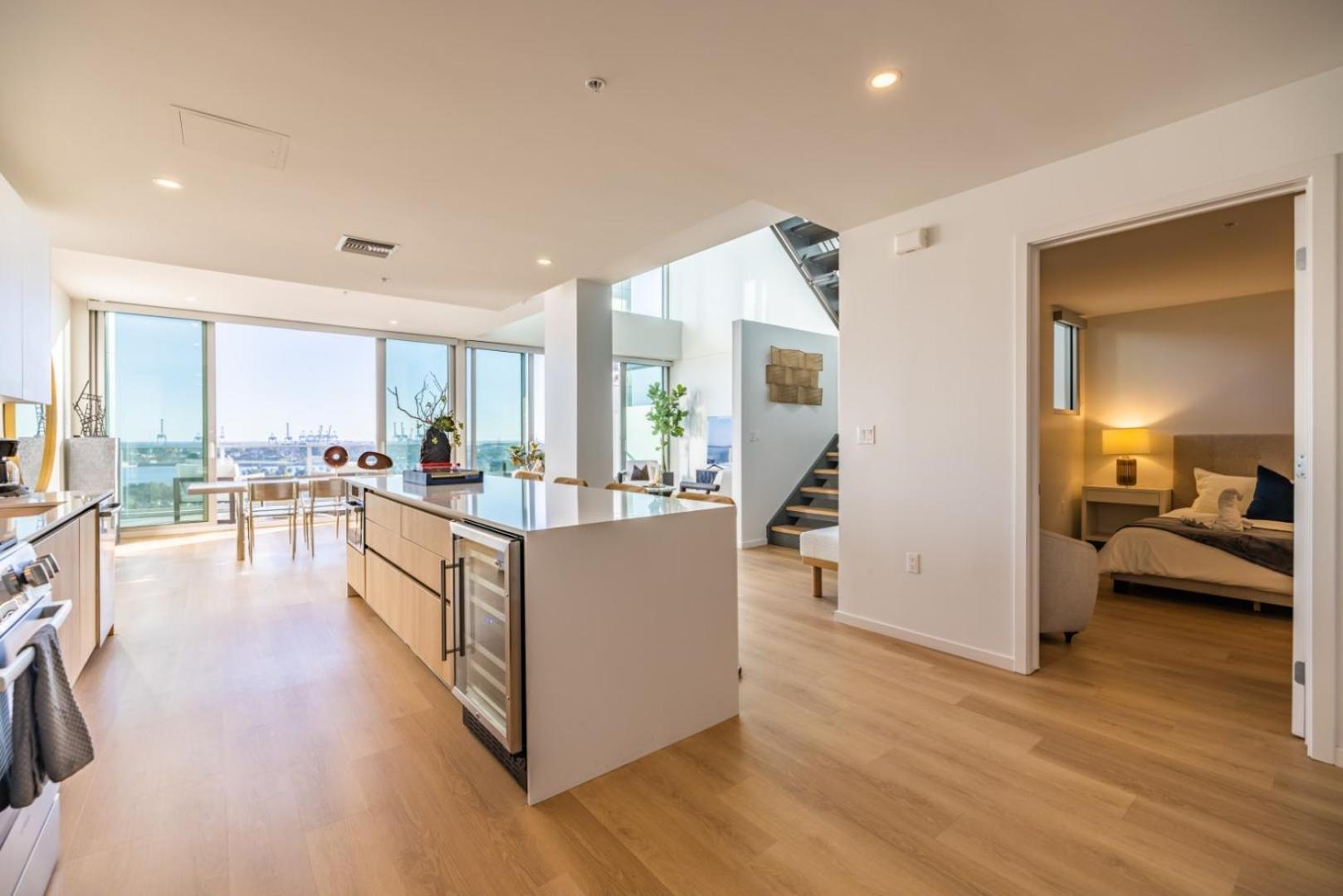 @ Marbella Lane - Luxurious 3br Penthouse Long Beach