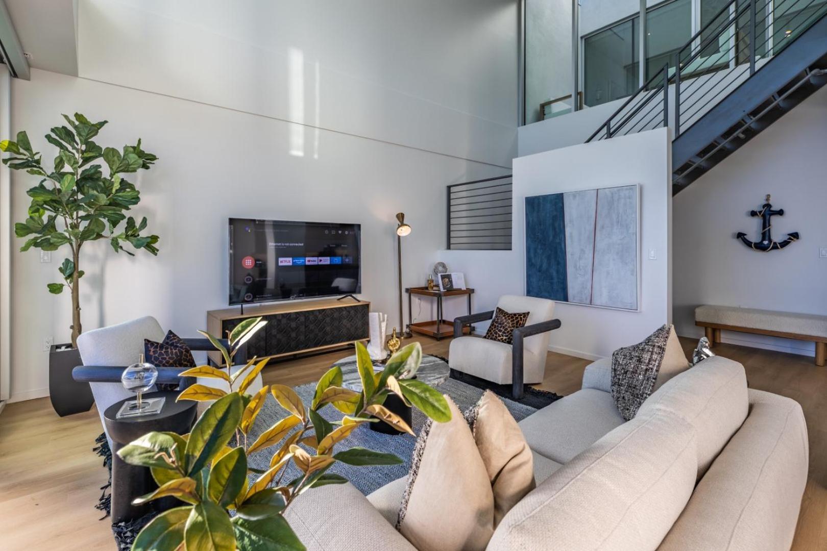 Apartment @ Marbella Lane - Luxurious 3br Penthouse *