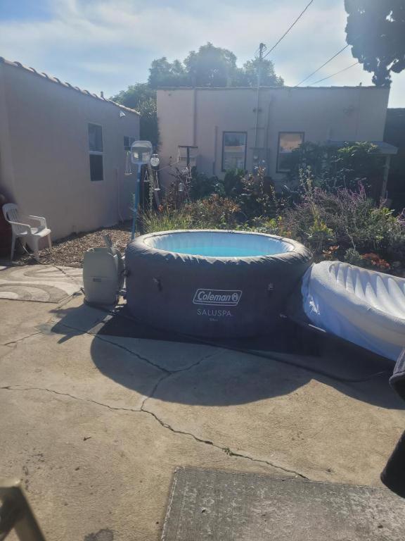 Urban +hot Tub+pool