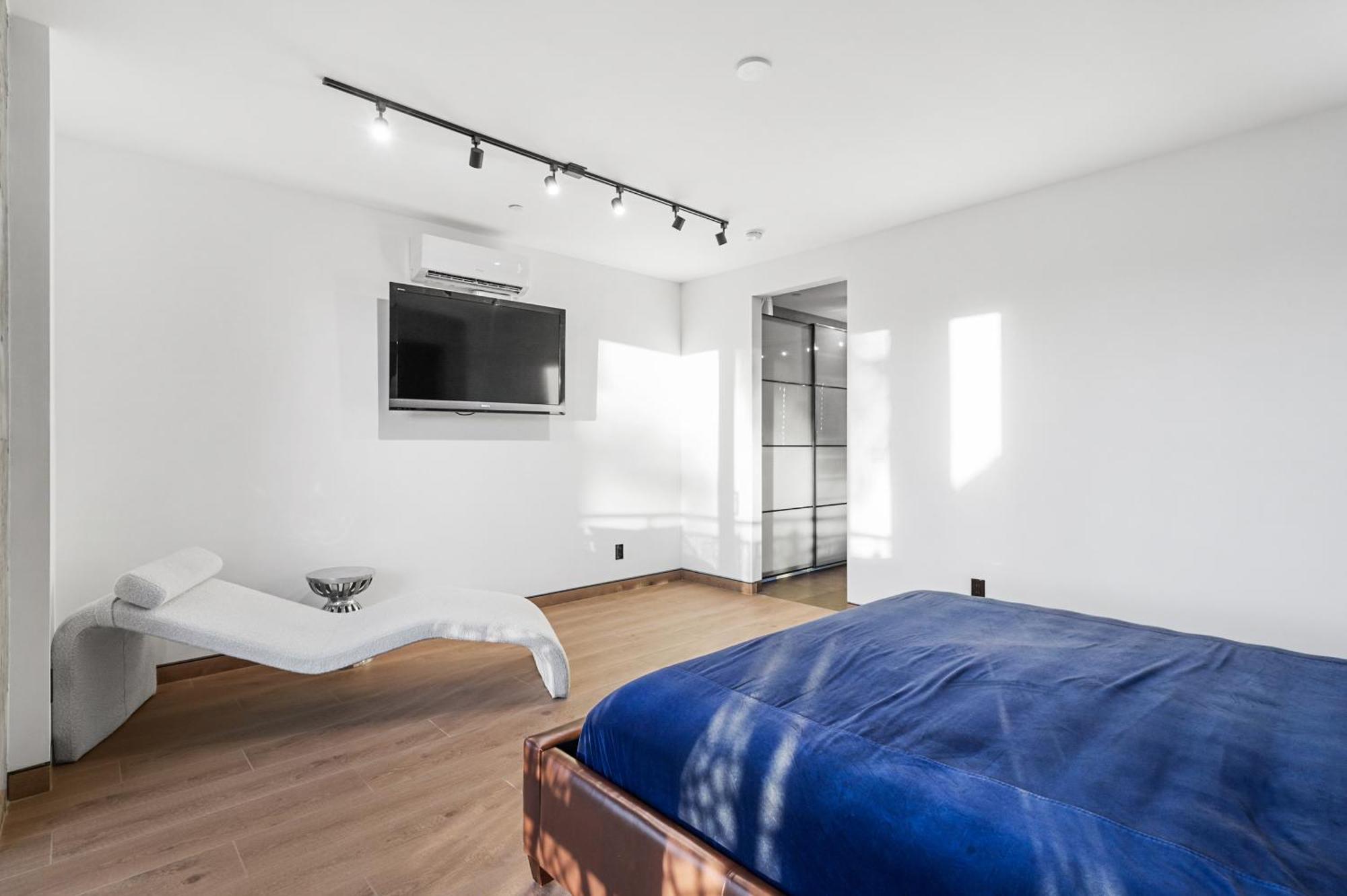 New Luxury Concrete Just Minutes From The Holiday home *