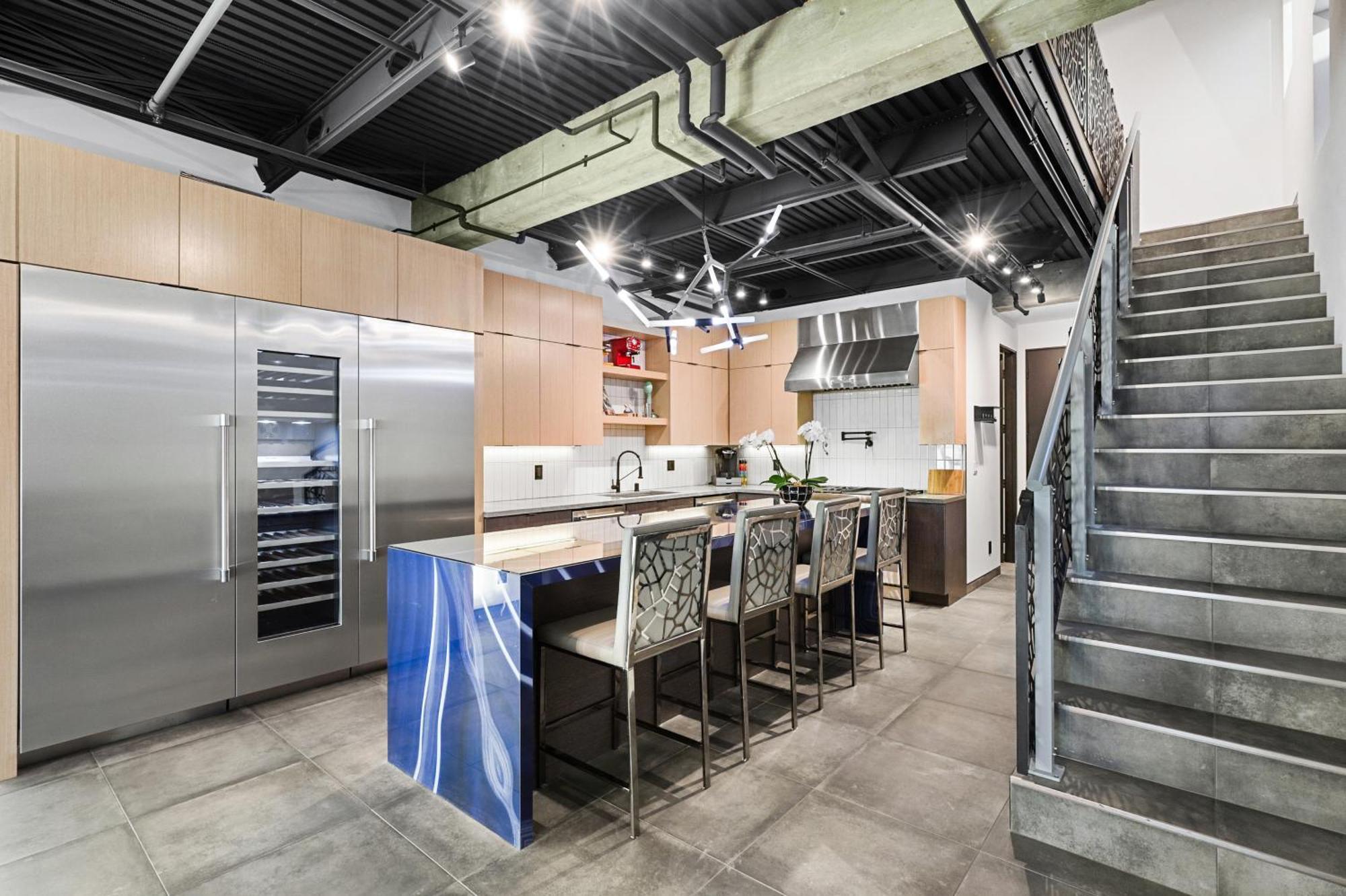 New Luxury Concrete Just Minutes From The Holiday home