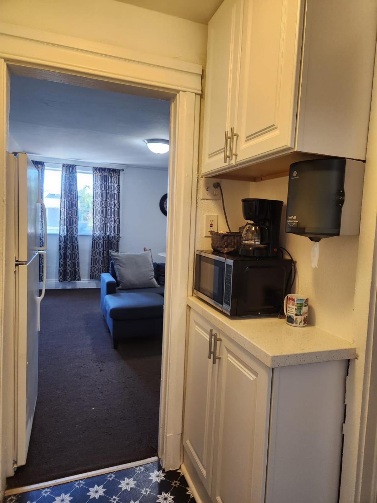 Apartment Eight Street *