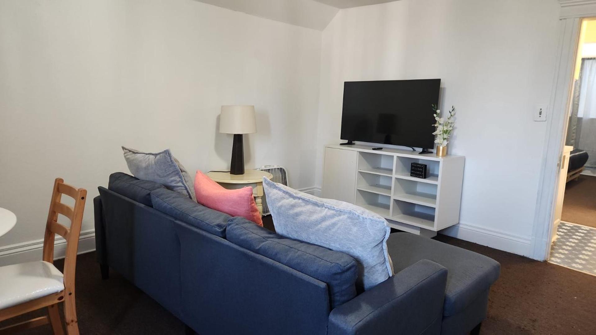 Eight Street Apartment