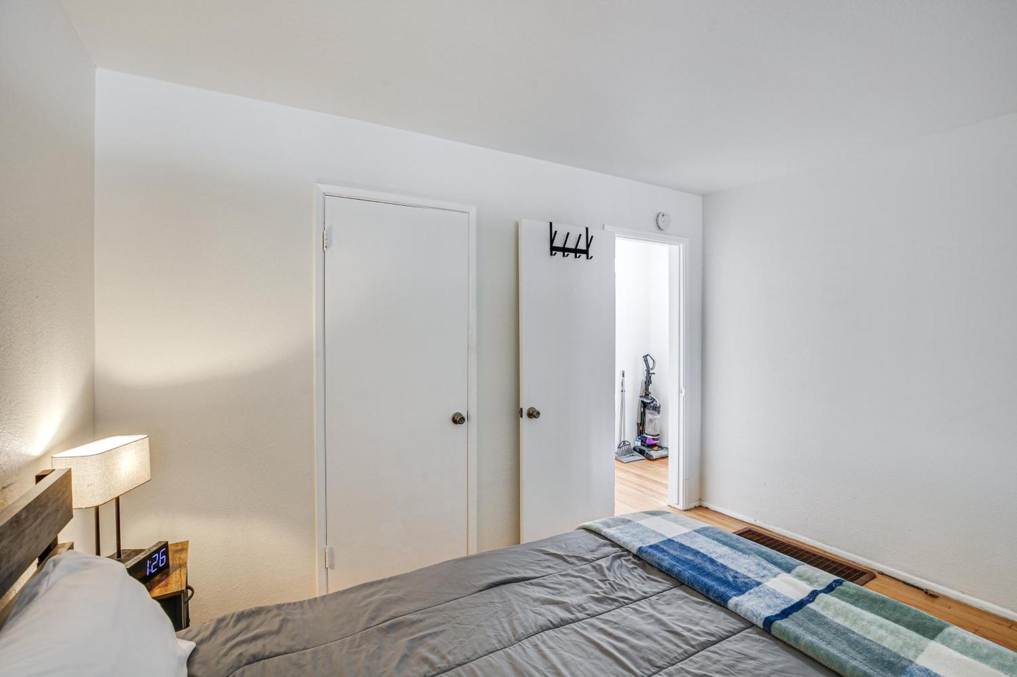 And Executive-style Oasis In Long Beach! Apartment Long Beach