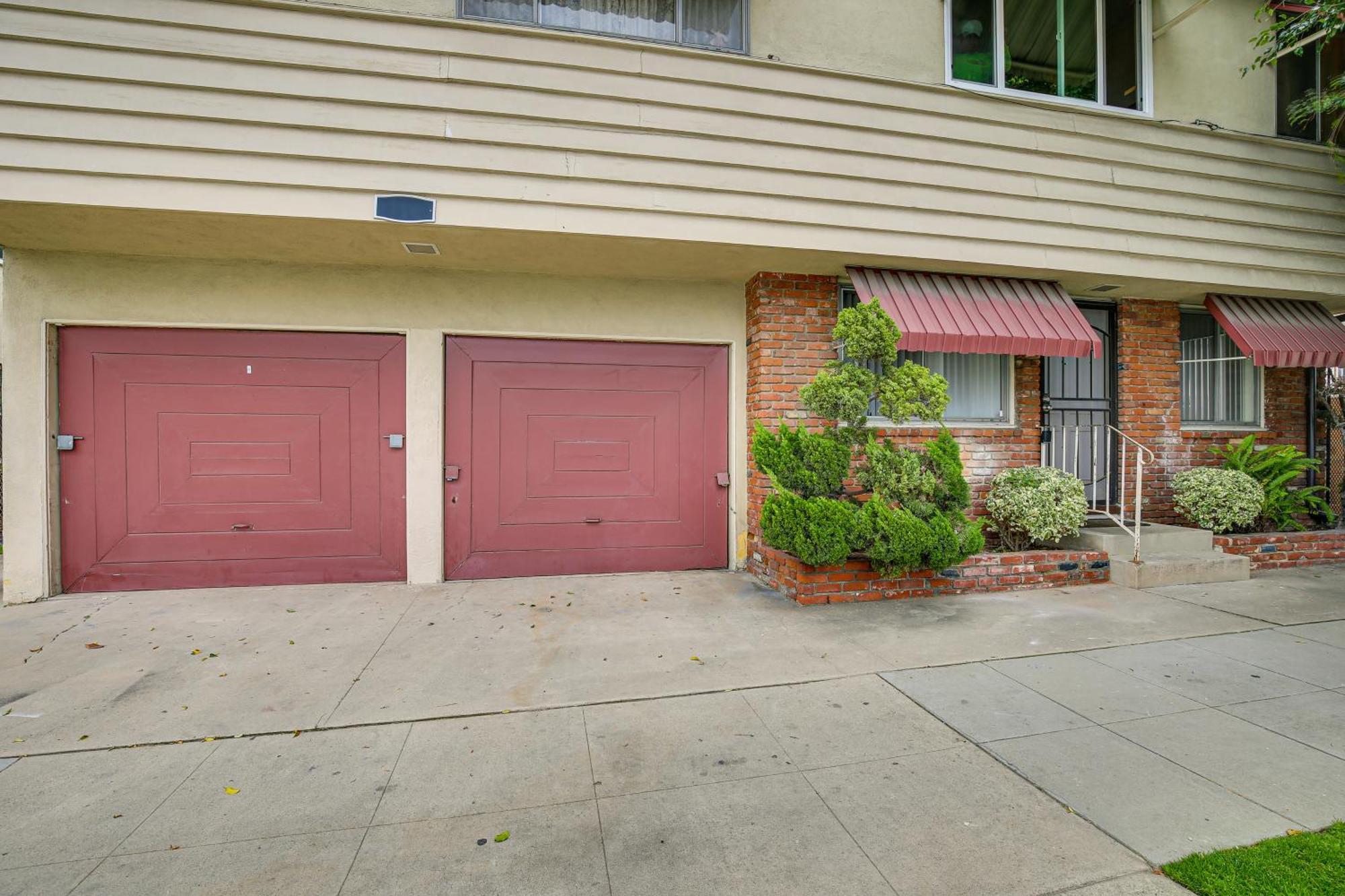 And Executive-style Oasis In Long Beach! Long Beach