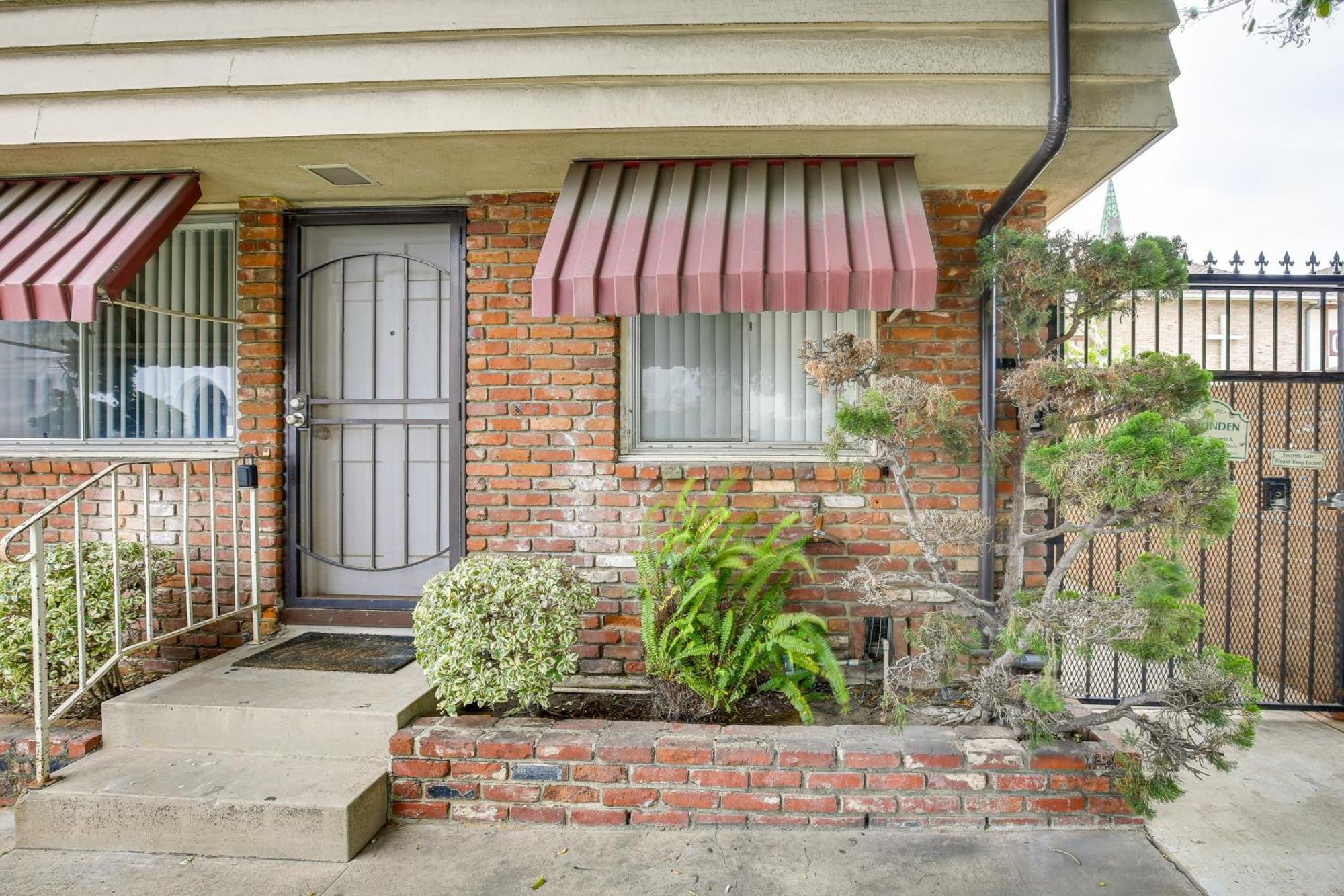 And Executive-style Oasis In Long Beach! Apartment *