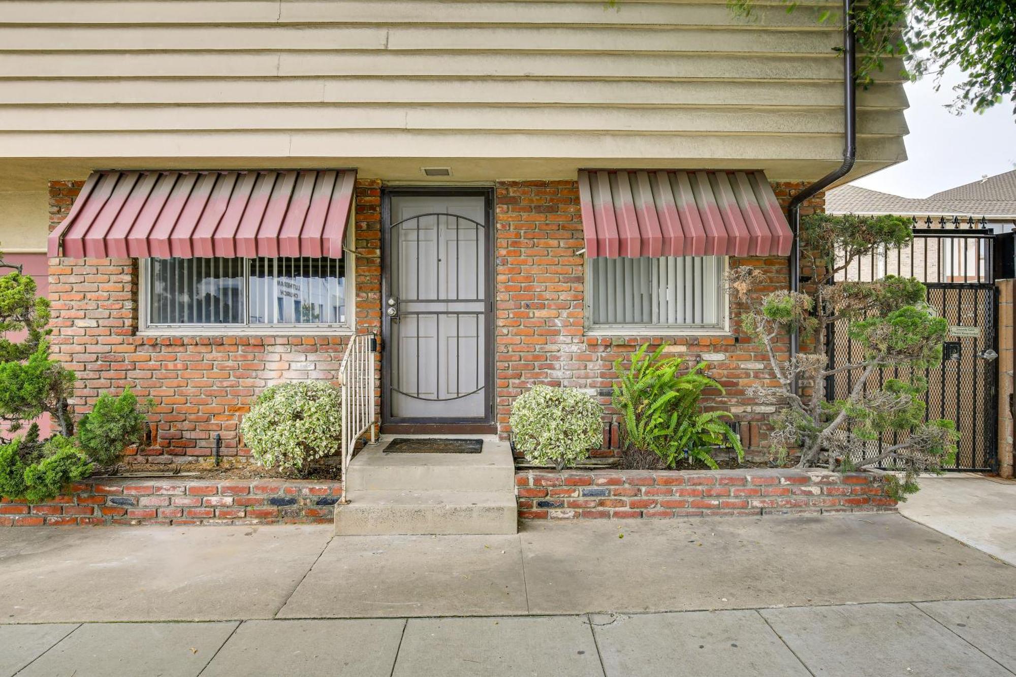 And Executive-style Oasis In Long Beach! Apartment Long Beach