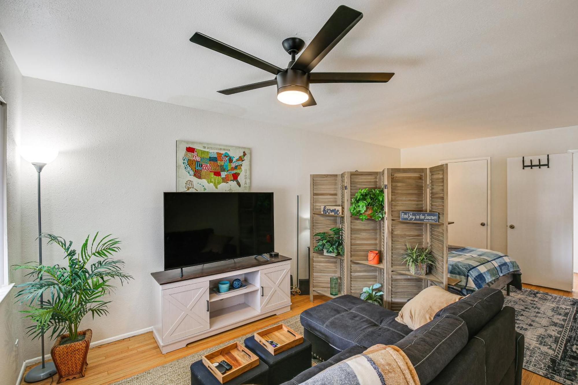 And Executive-style Oasis In Long Beach! Apartment