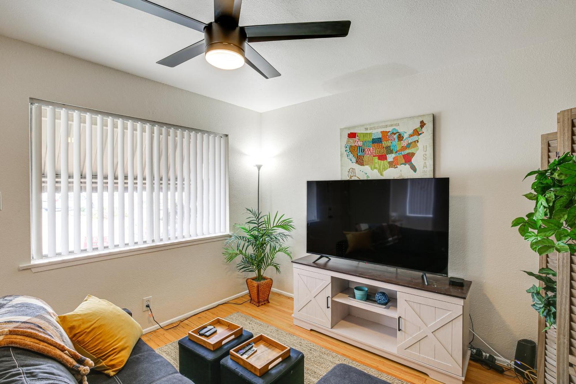 Apartment And Executive-style Oasis In Long Beach! *