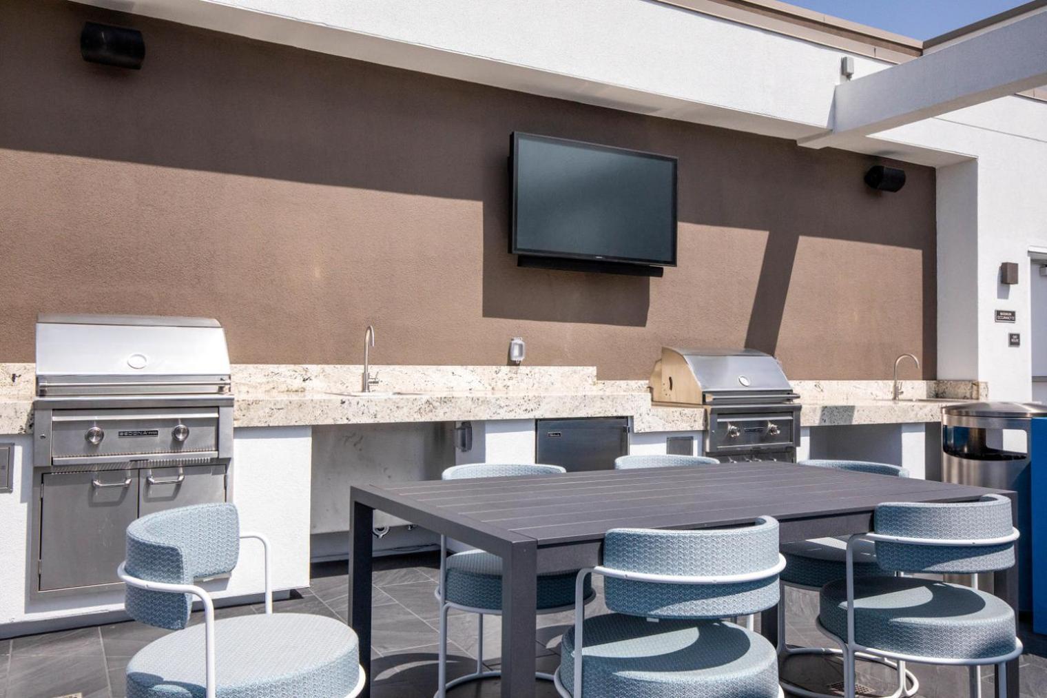 Long 2br W Gym Pool Nr Shops Bars Lax-618 Daire Long Beach