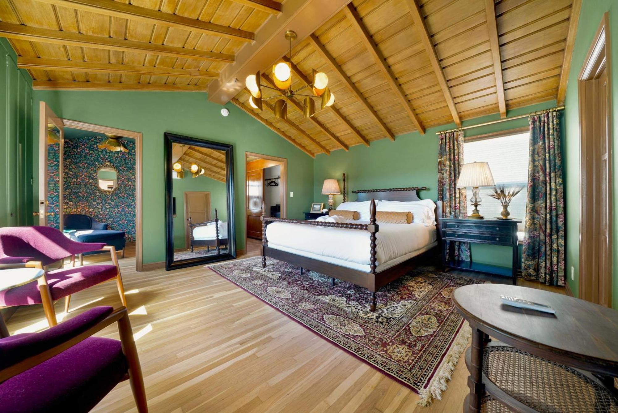 Encanto- Luxe Spanish With 6 King Bedrooms, Courtyard And New Game Long Beach