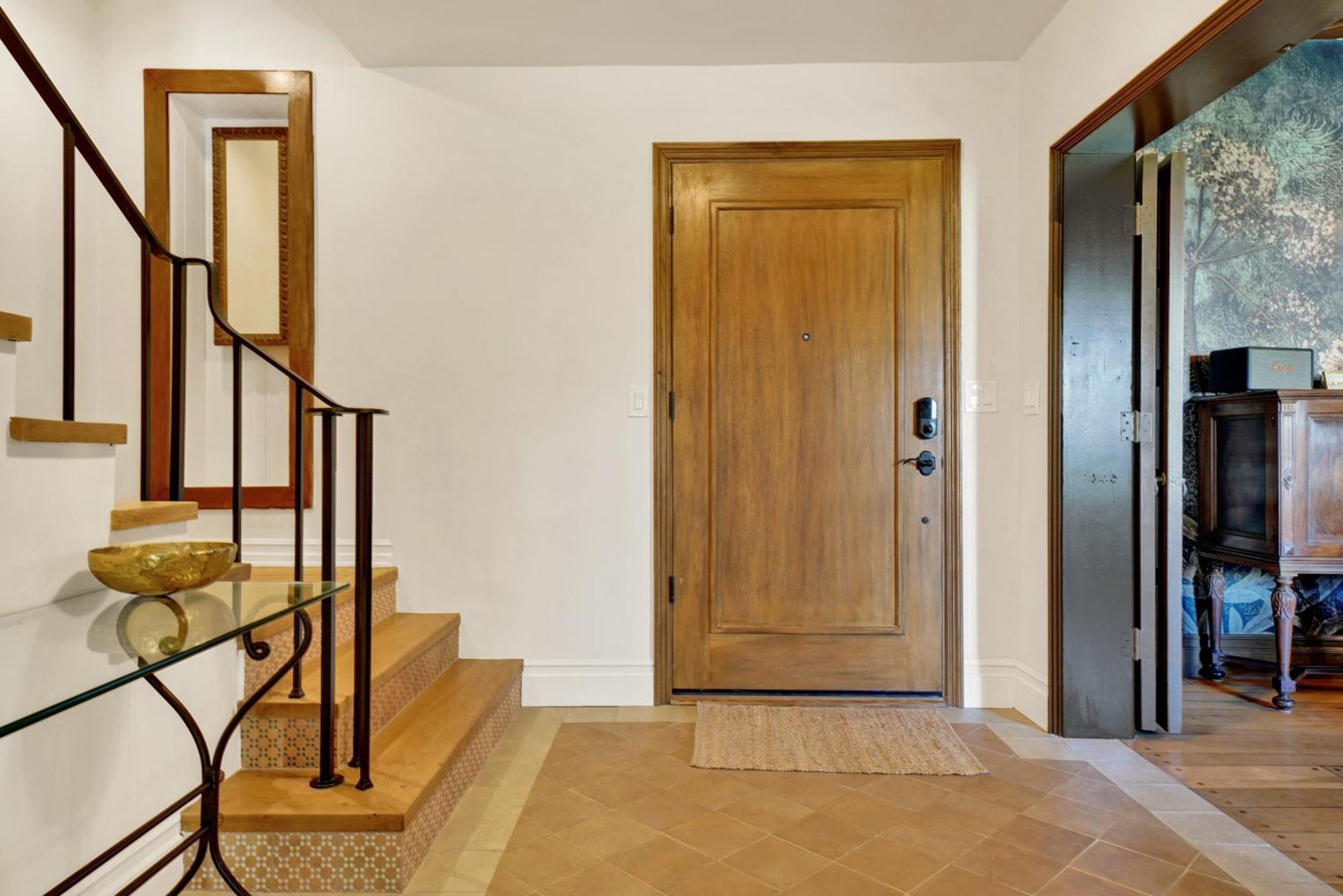 Holiday home Encanto- Luxe Spanish With 6 King Bedrooms, Courtyard And New Game *