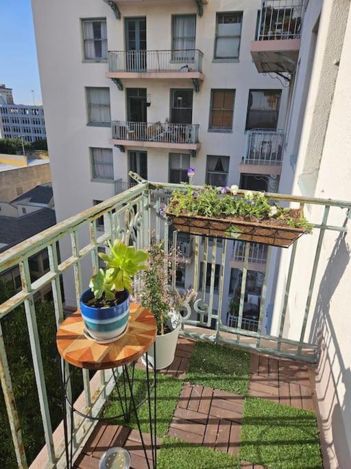 Luxe Convention Center Partial Ocean View With Free Parking Daire
