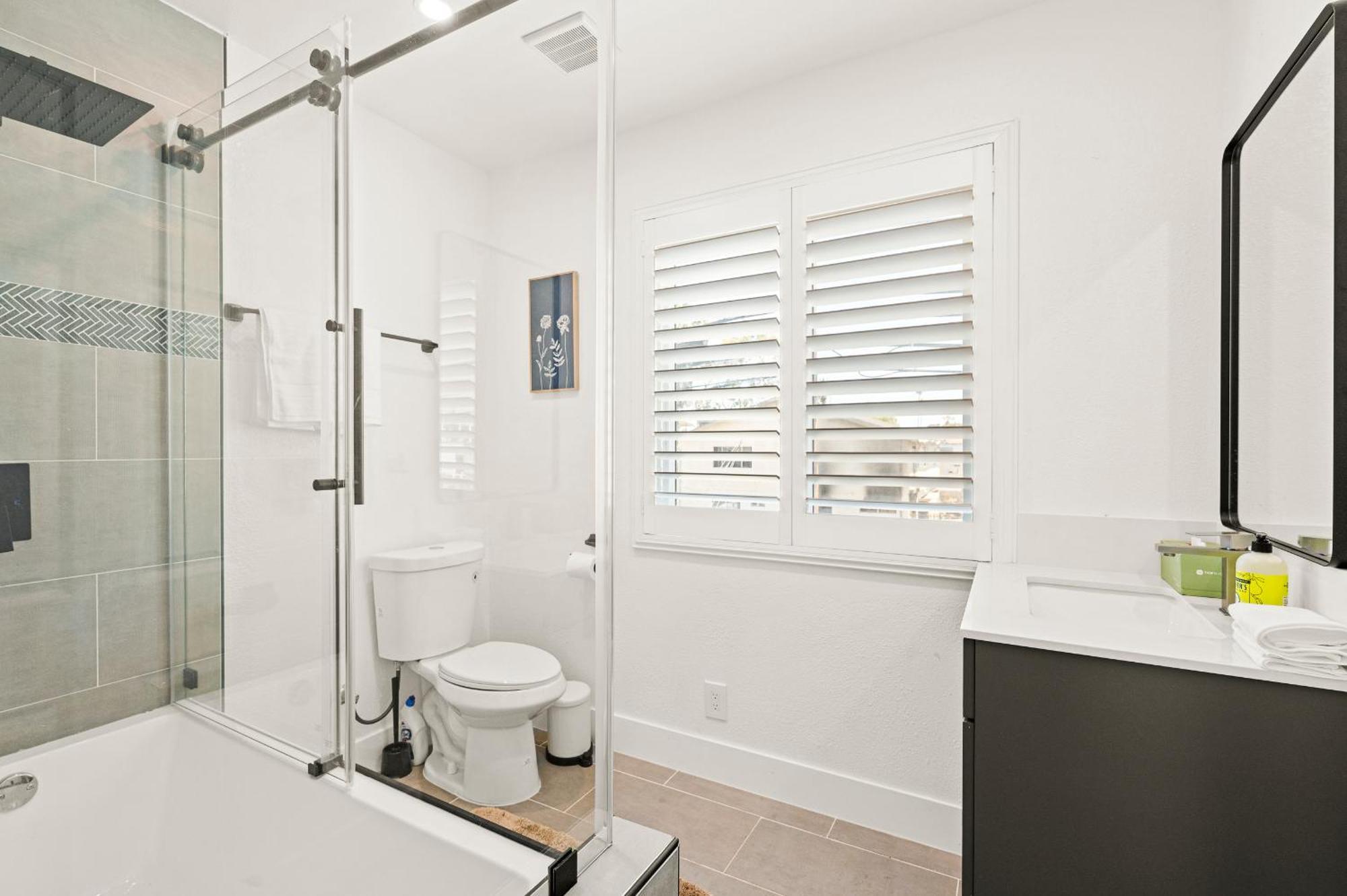 Cozy Retreat Near Downtown - Perfect For Families Tatil Evi *