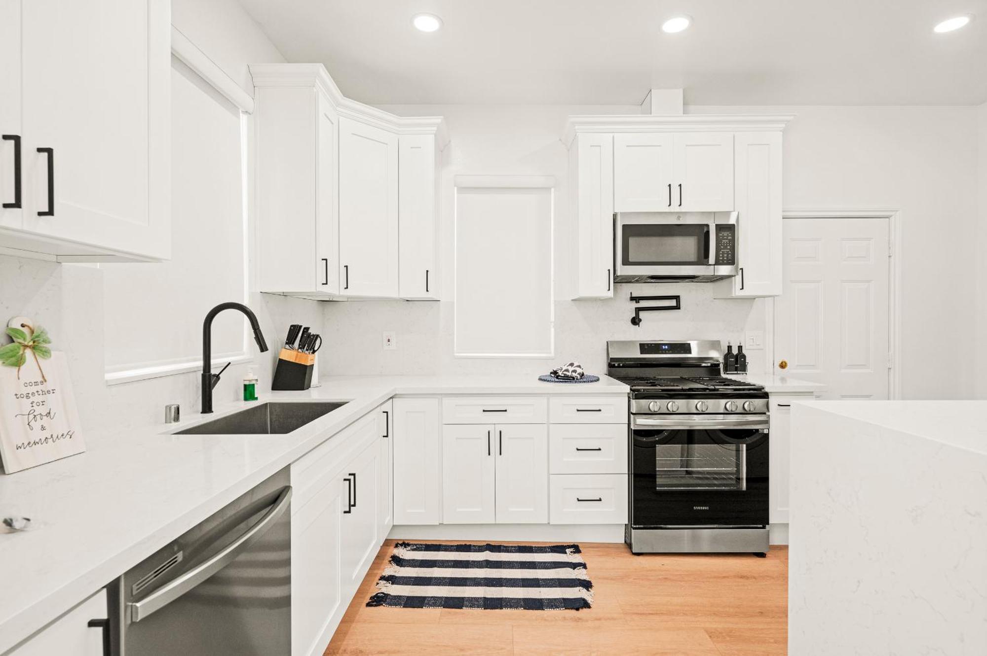 Cozy Retreat Near Downtown - Perfect For Families