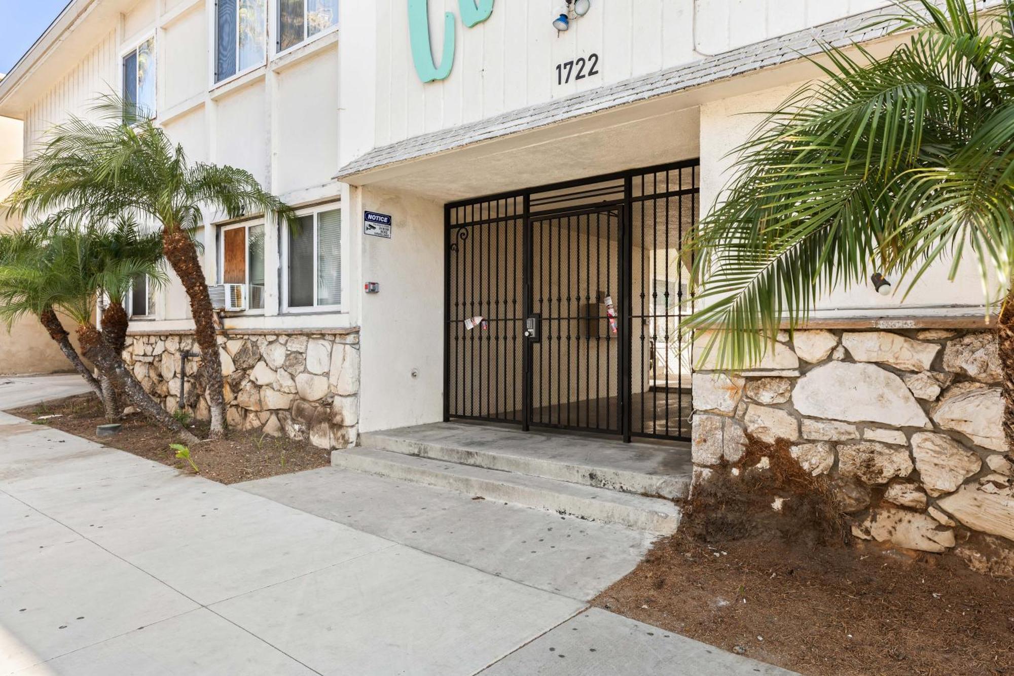20 Mins To Disneyland And Convention Centers Daire Long Beach