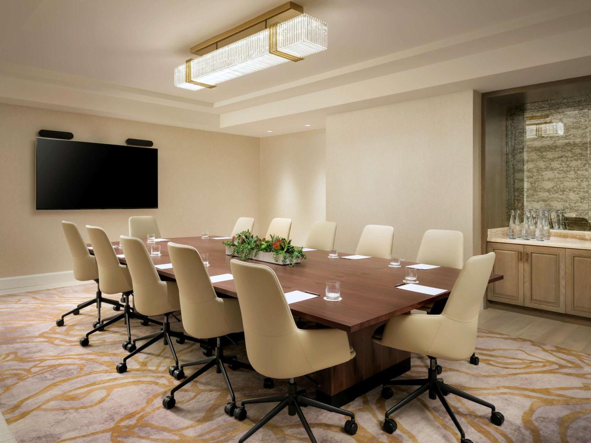 Fairmont Breakers Long Otel 4*