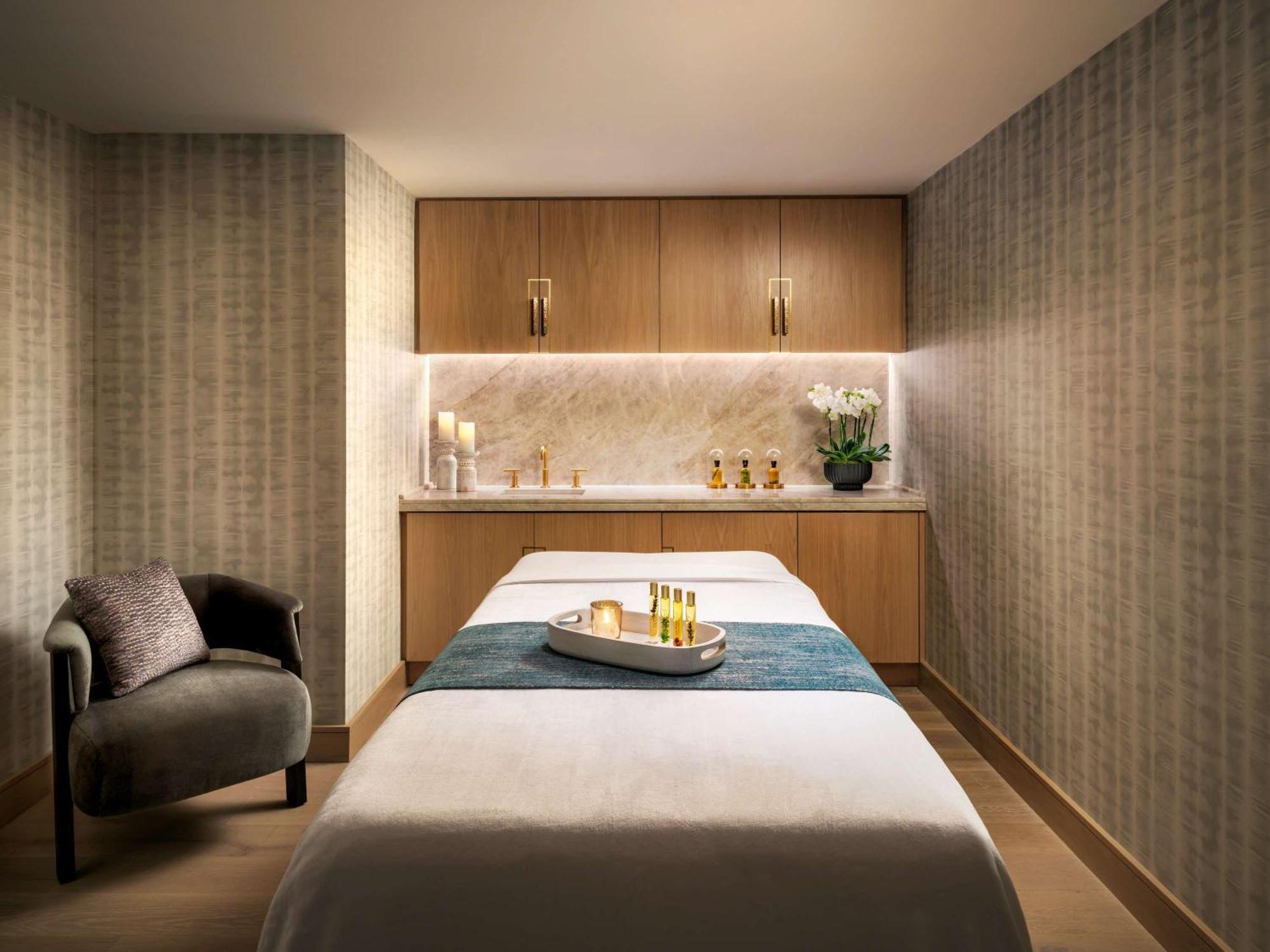 Otel Fairmont Breakers Long 4*