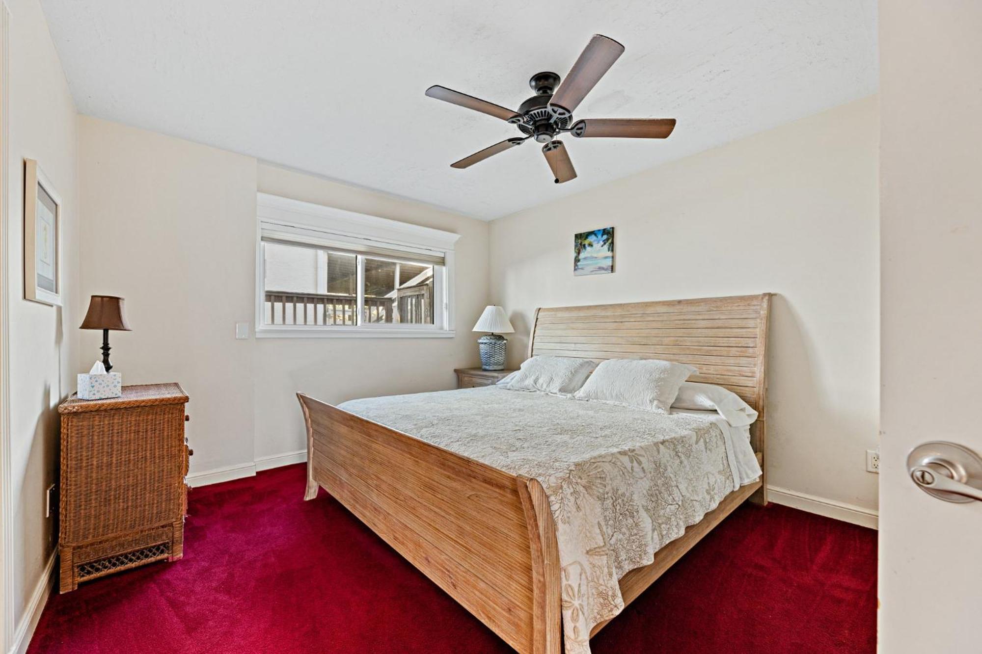 5747s - Large Oceanfront Deck & * Long Beach