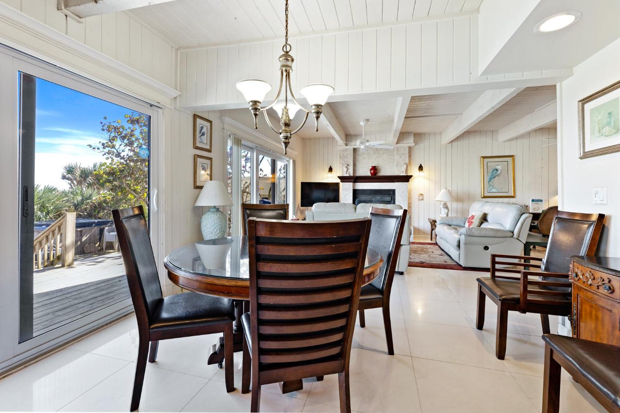 5747s - Large Oceanfront Deck & Tatil Evi *