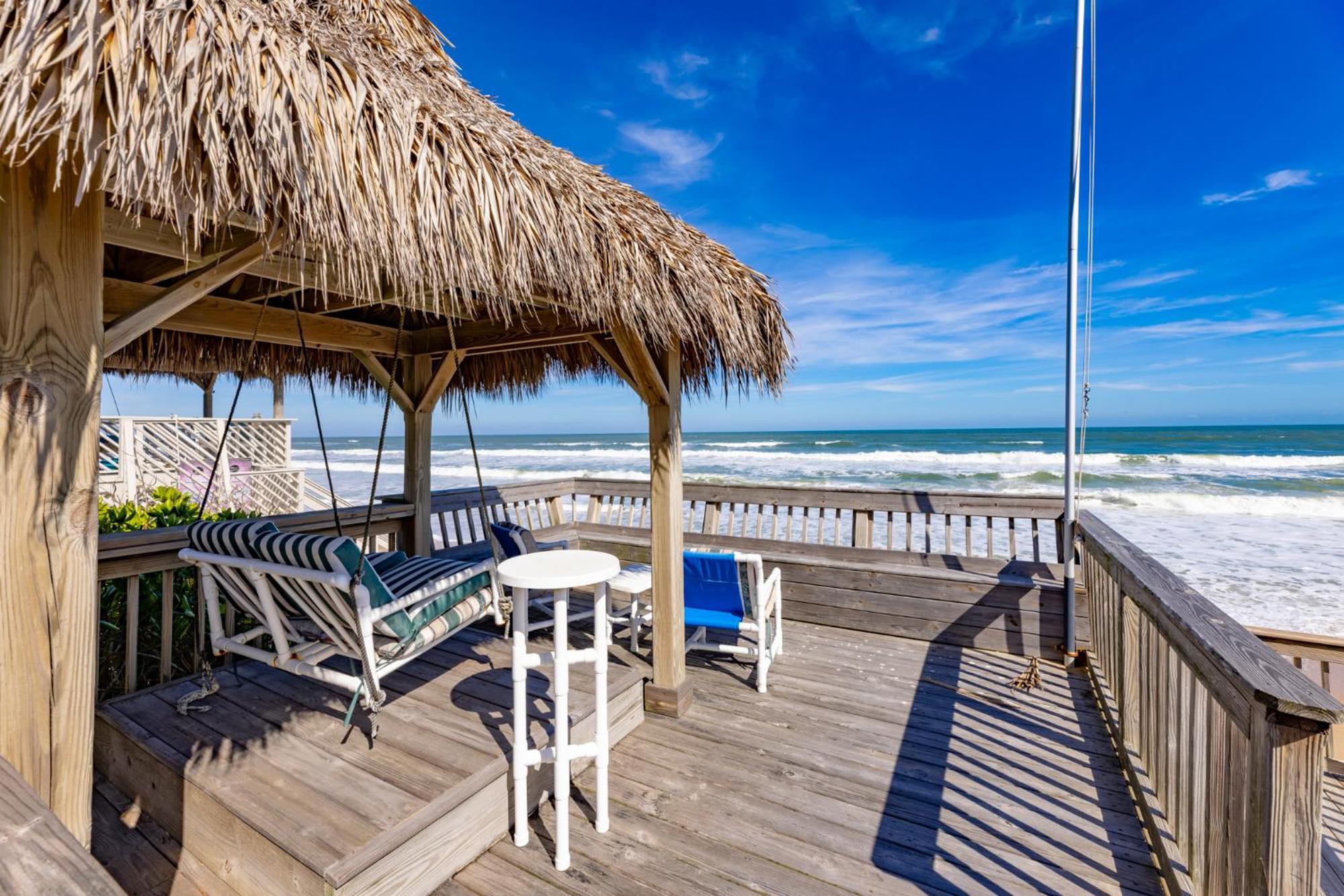 5747s - Large Oceanfront Deck & *