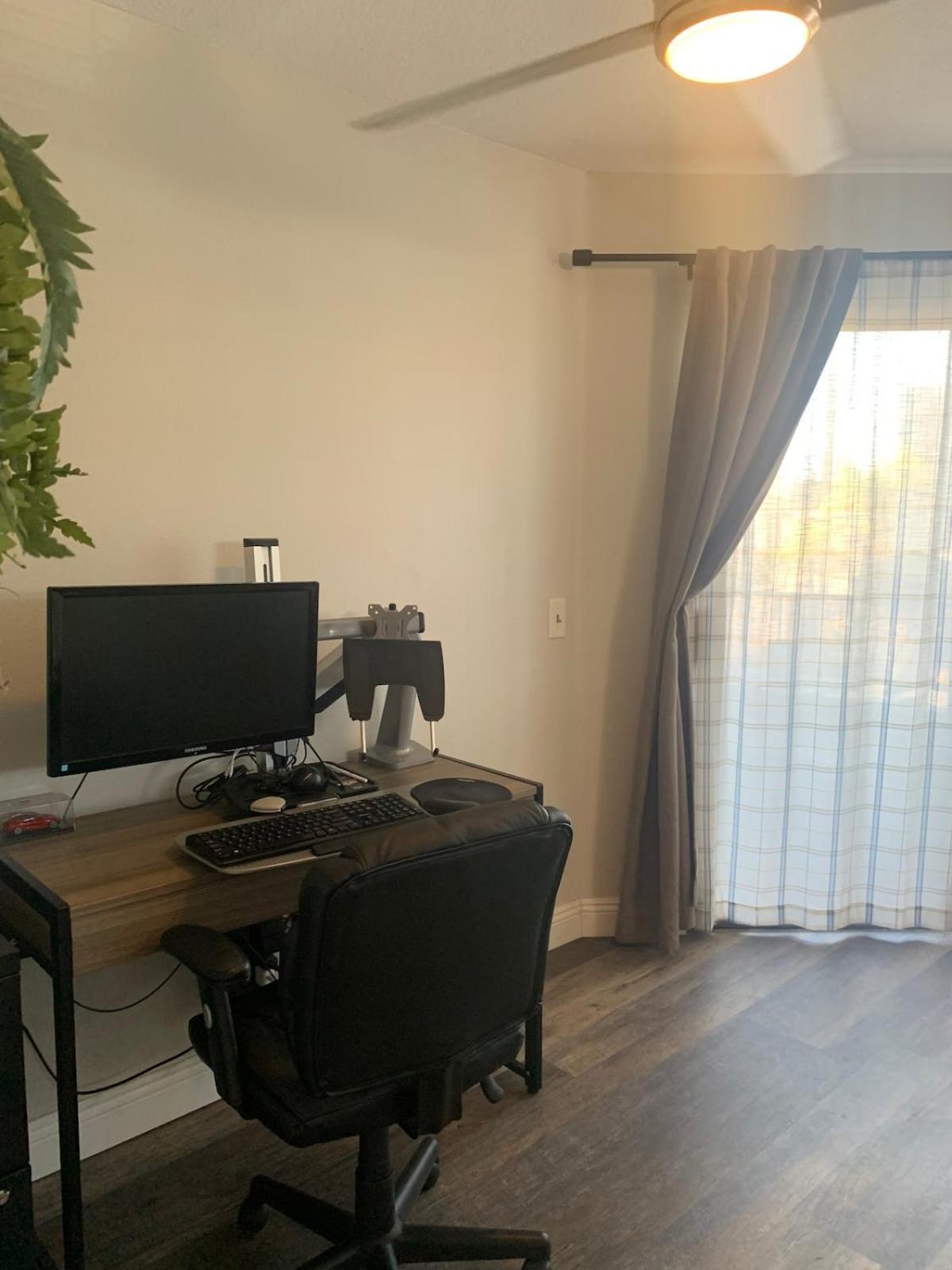 Sunny Retro Row Condo- Walk To Beach!