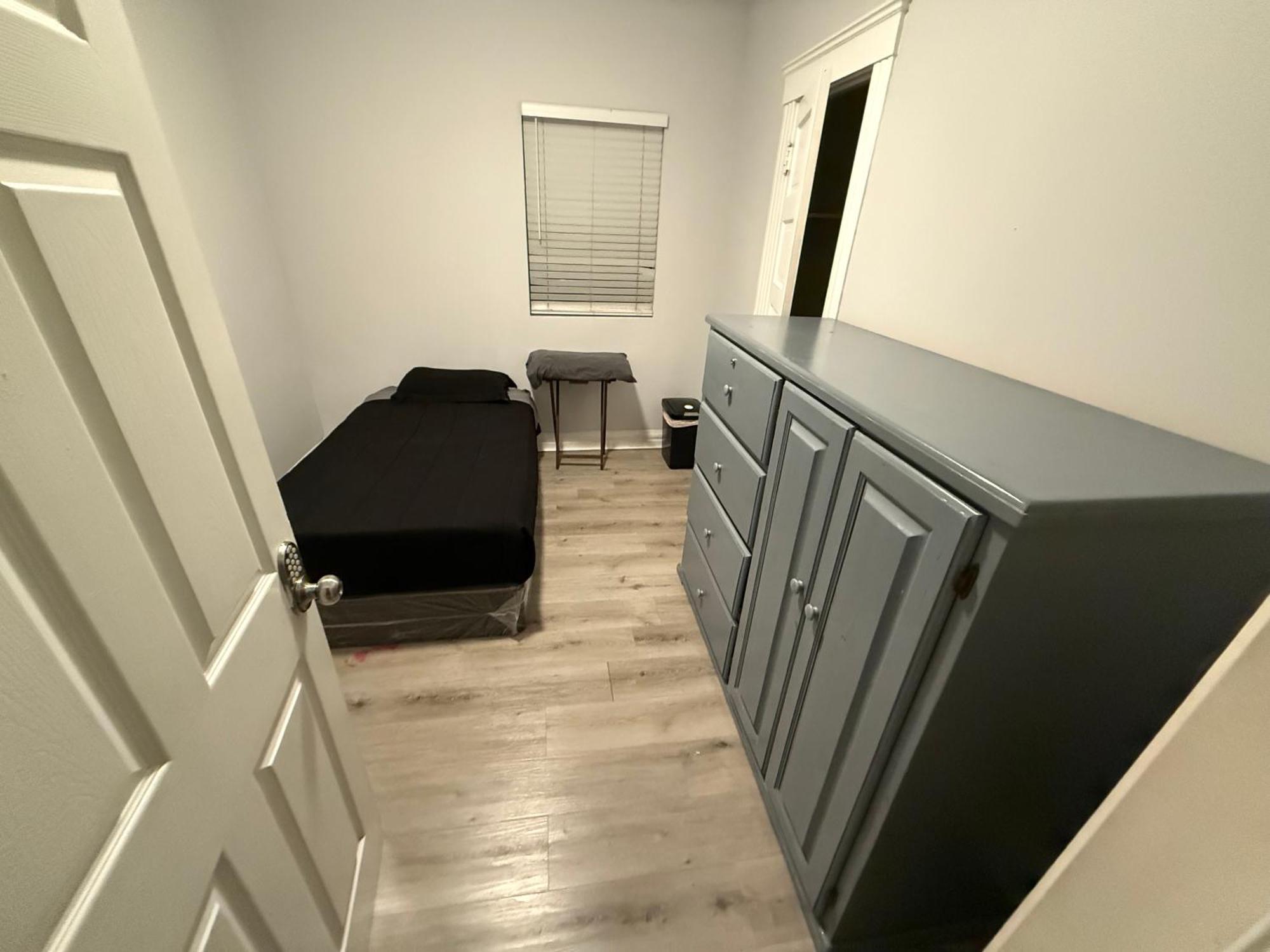 Js Housing *