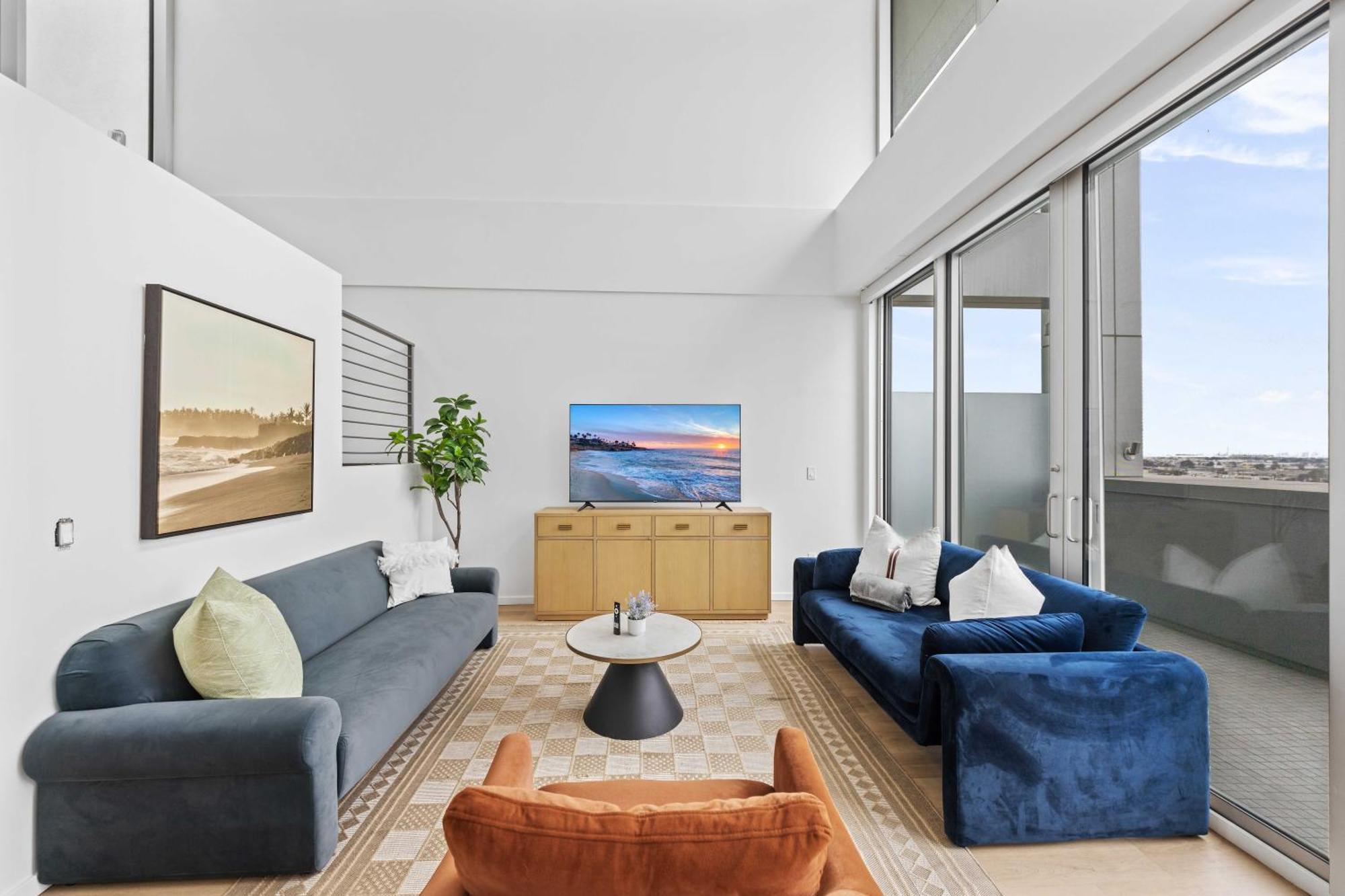 @ Marbella Lane - Downtown Haven In Long Daire Long Beach