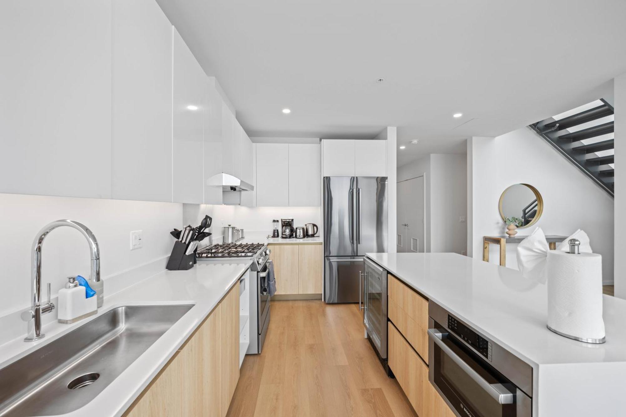 @ Marbella Lane - Downtown Haven In Long Daire Long Beach