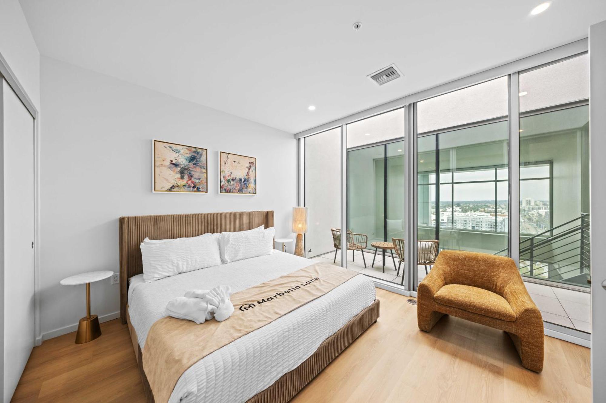 Daire @ Marbella Lane - Downtown Haven In Long Long Beach