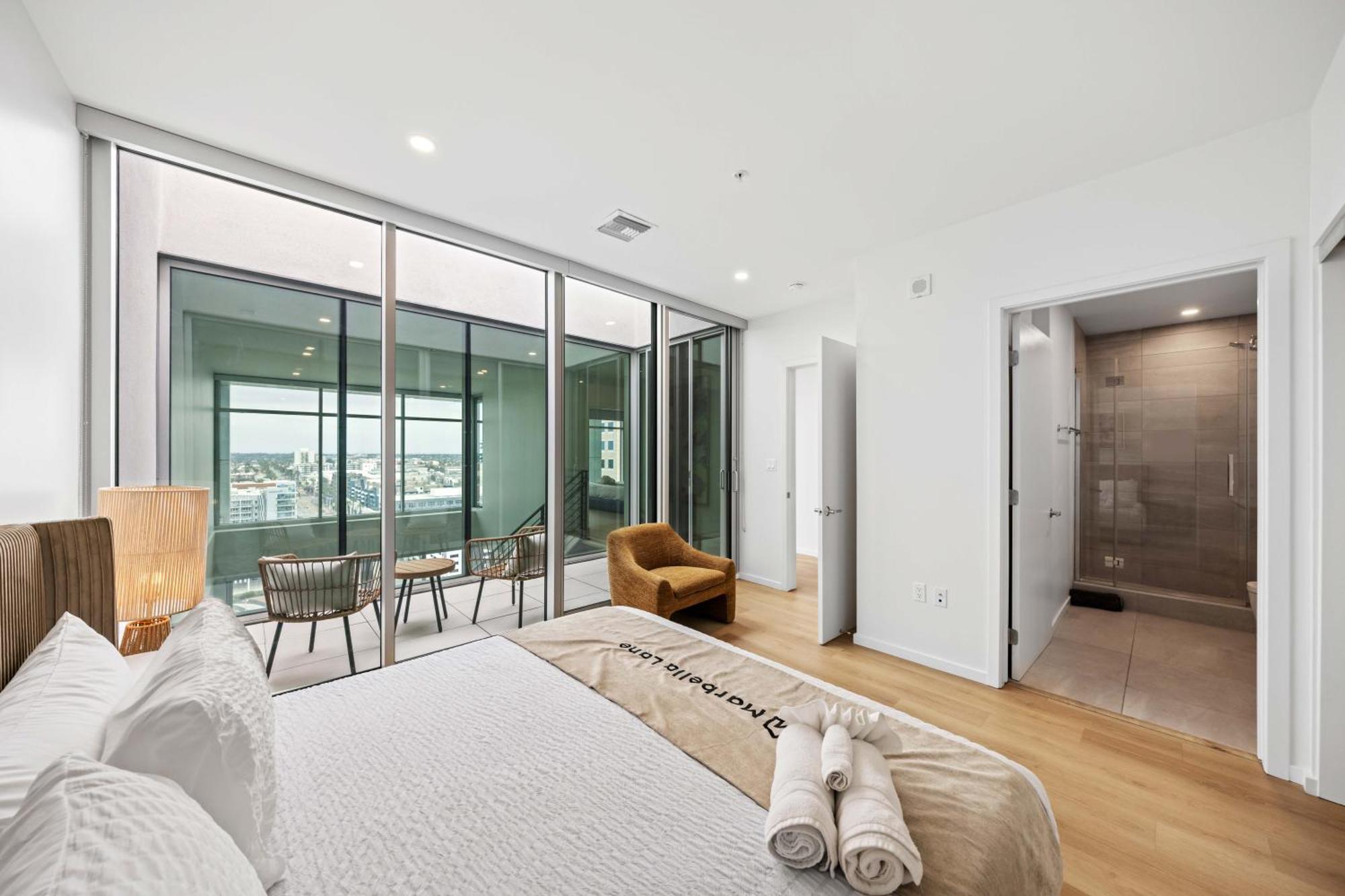@ Marbella Lane - Downtown Haven In Long