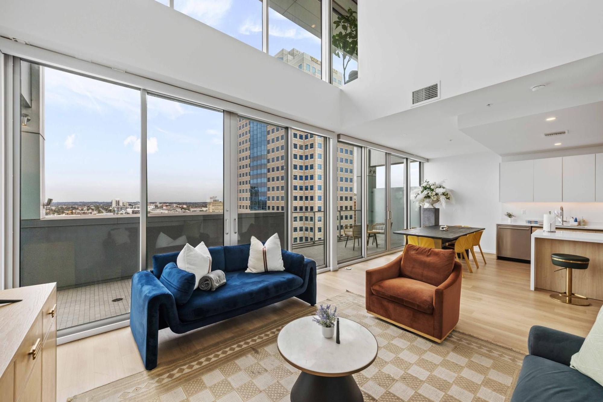 @ Marbella Lane - Downtown Haven In Long