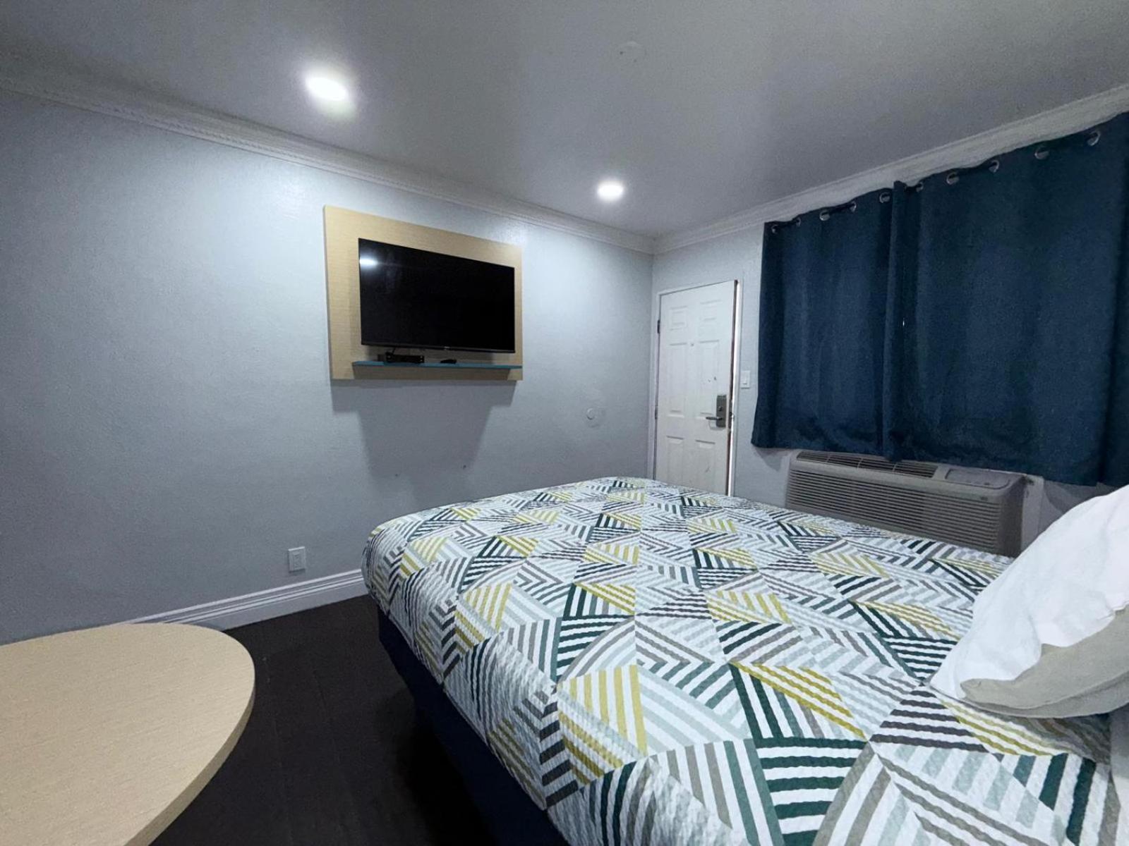 Motel Uptown