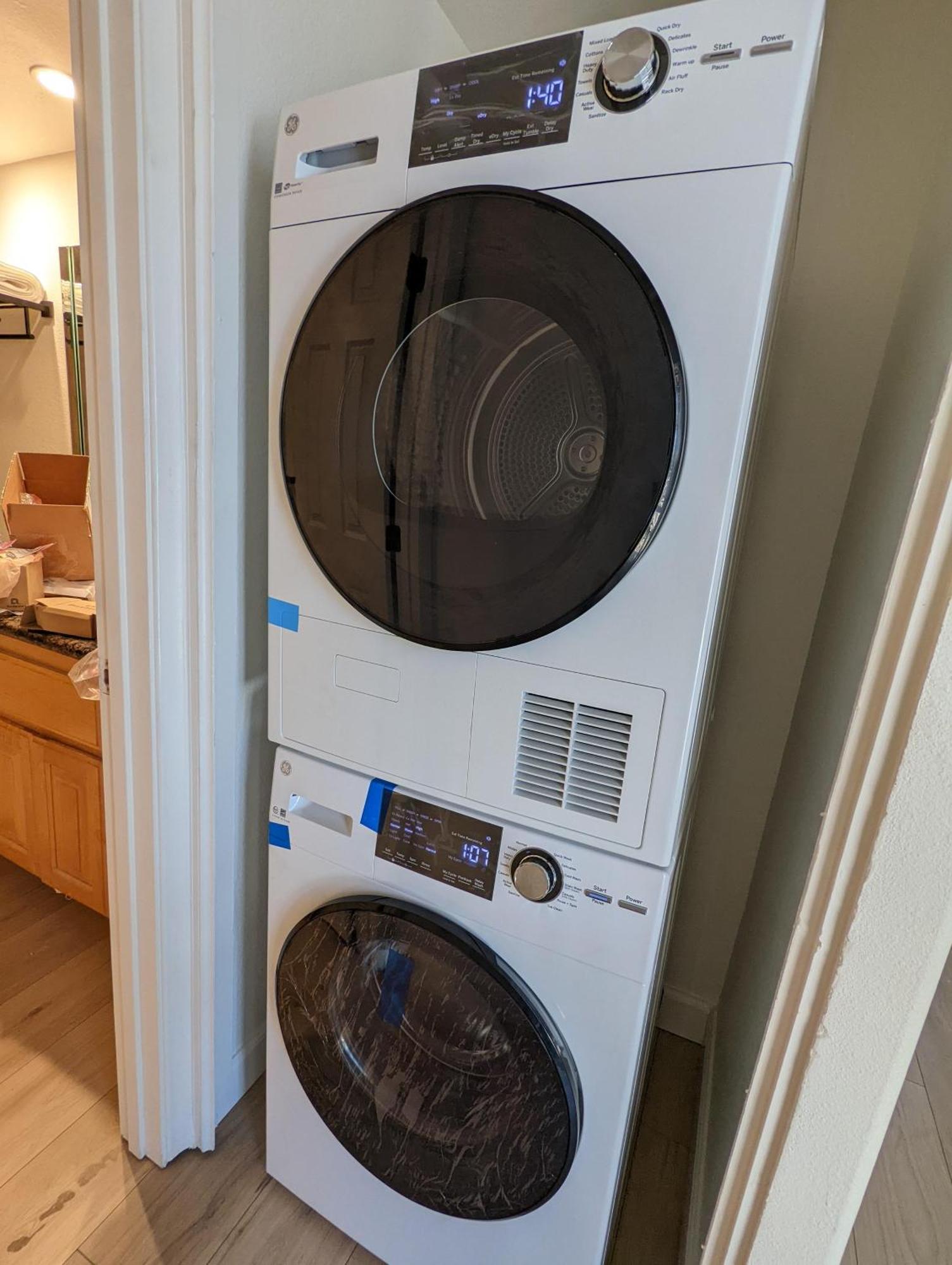 Bohemian Pad With 5 Beds, Patio & Non-pickup-truck Parking * Long Beach
