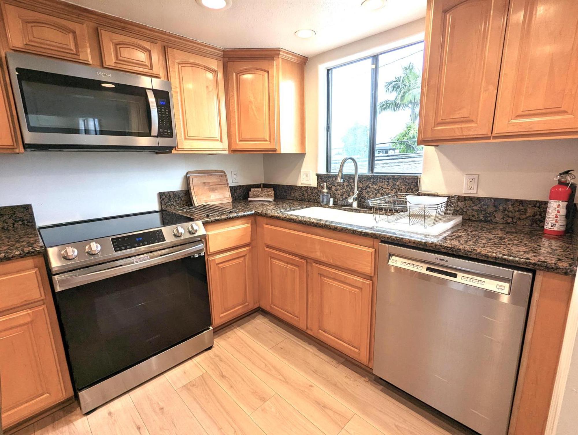 Bohemian Pad With 5 Beds, Patio & Non-pickup-truck Parking Daire Long Beach