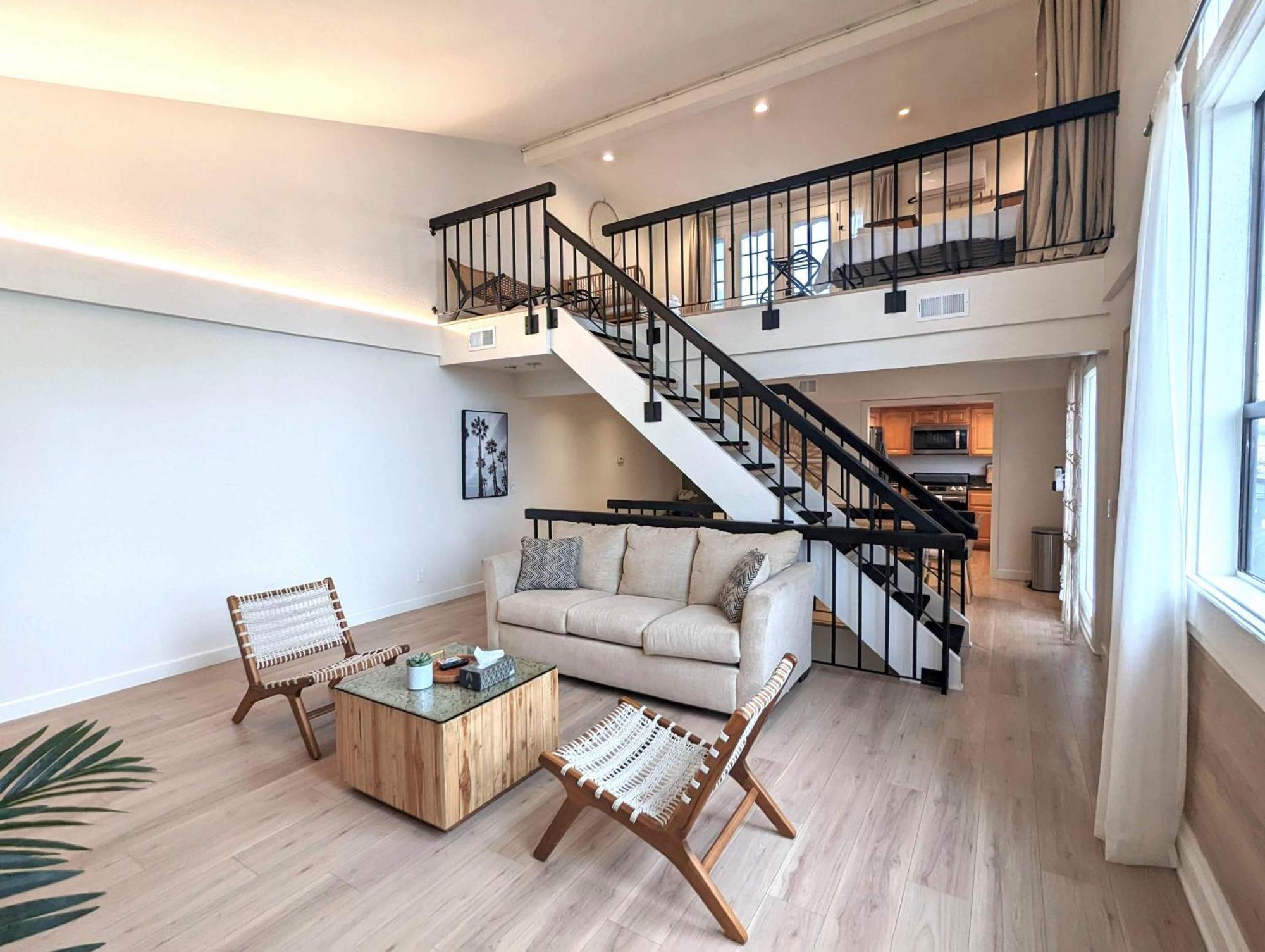 Daire Bohemian Pad With 5 Beds, Patio & Non-pickup-truck Parking Long Beach