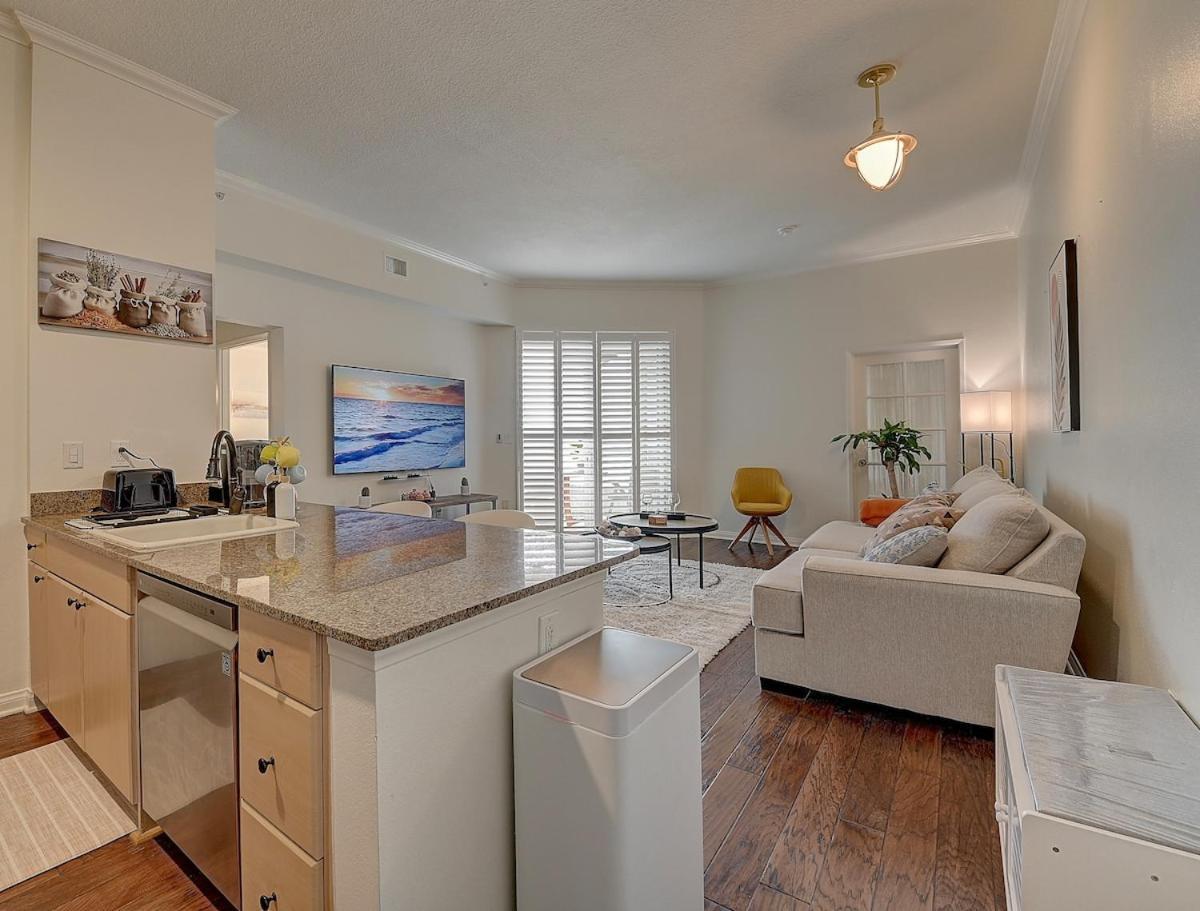 Ocean View By Convention Center & Daire
