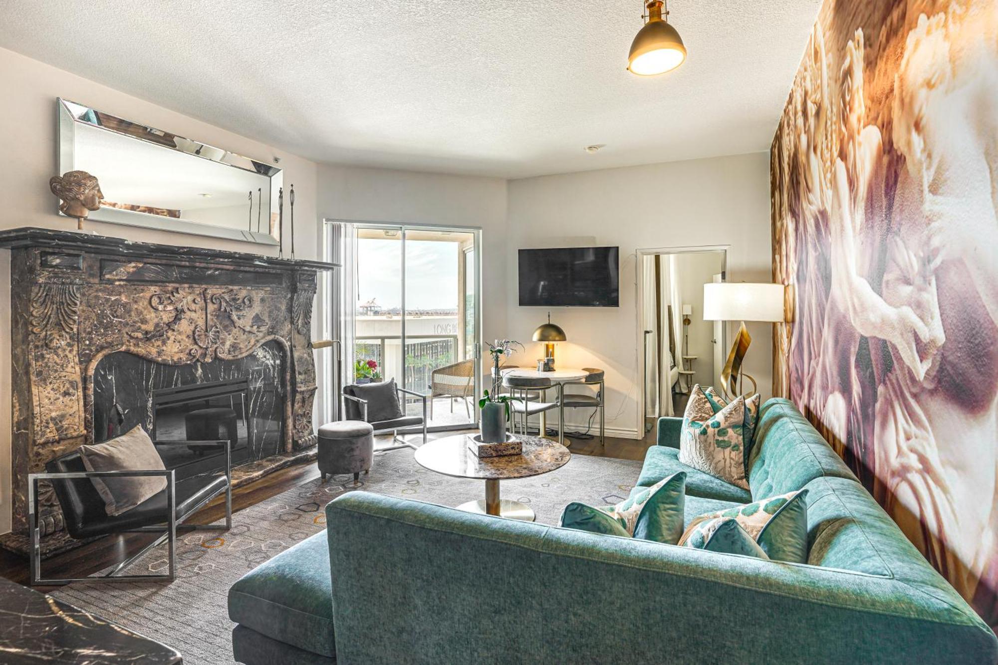 Luxe Long With Pool 1 Mi To Shoreline! *