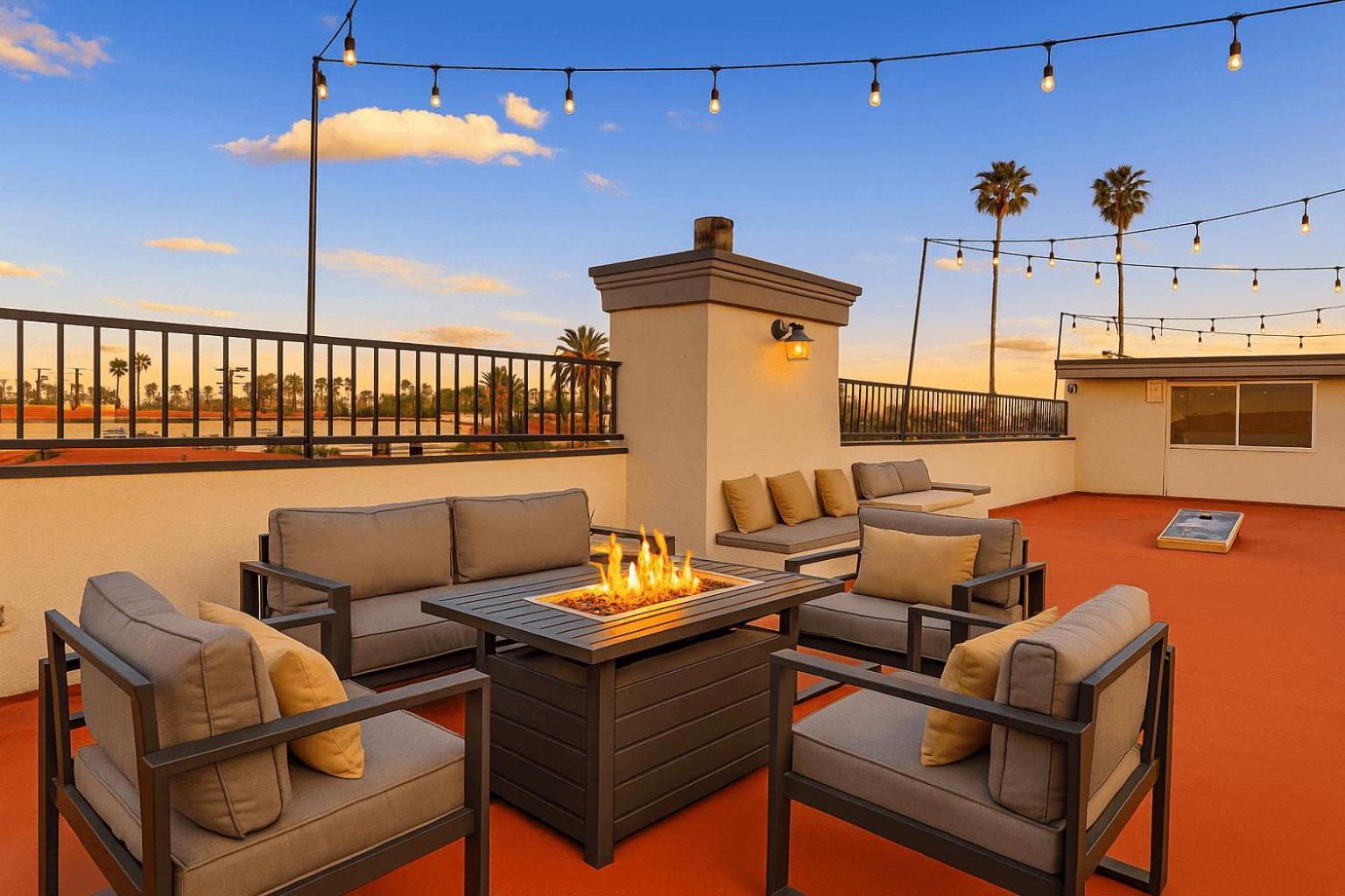 Belmont Shore Retreat Rooftop Lounge Putting Near 2nd Street Beaches Long Beach