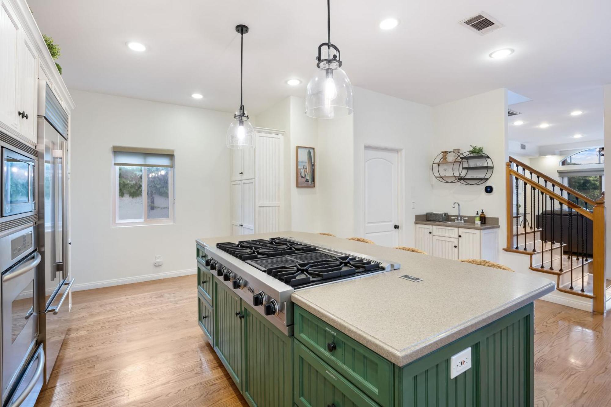 Belmont Shore Retreat Rooftop Lounge Putting Near 2nd Street Beaches Holiday home *