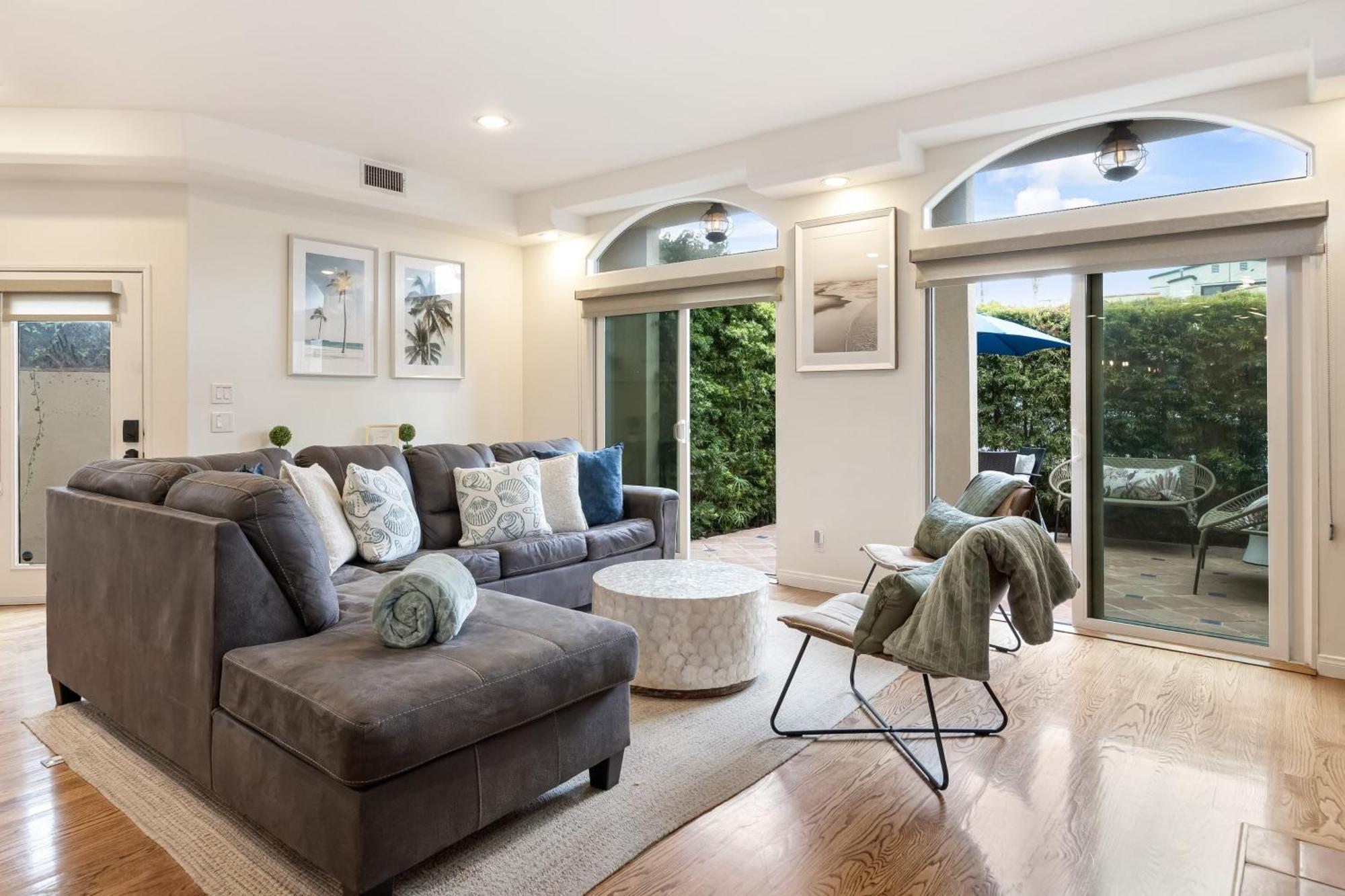 Belmont Shore Retreat Rooftop Lounge Putting Near 2nd Street Beaches Holiday home *