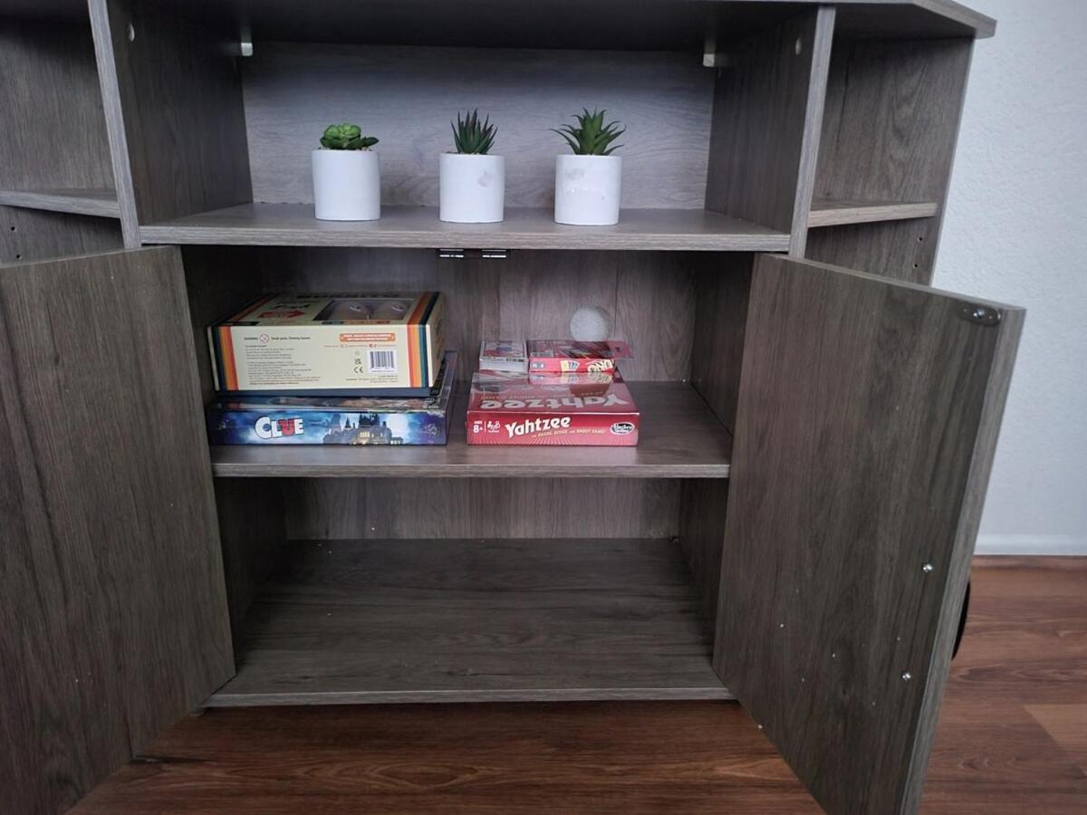 Parking,pet,2bd,2b,wifi,smart Tvs,walk To Food,fun Long Beach