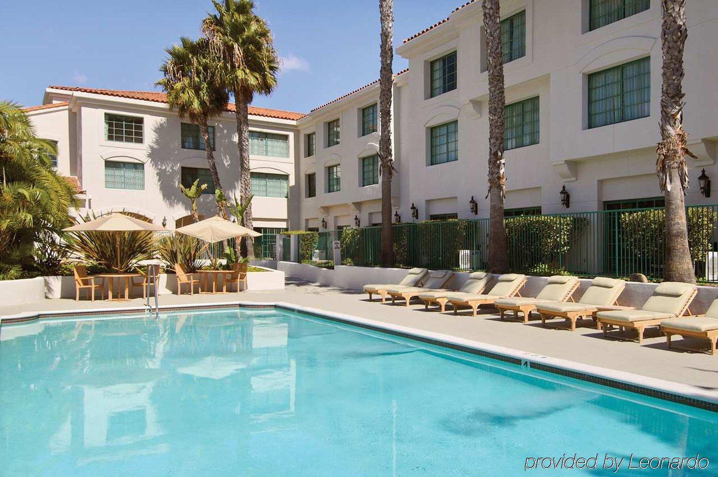 Doubletree By Hilton San Pedro Otel