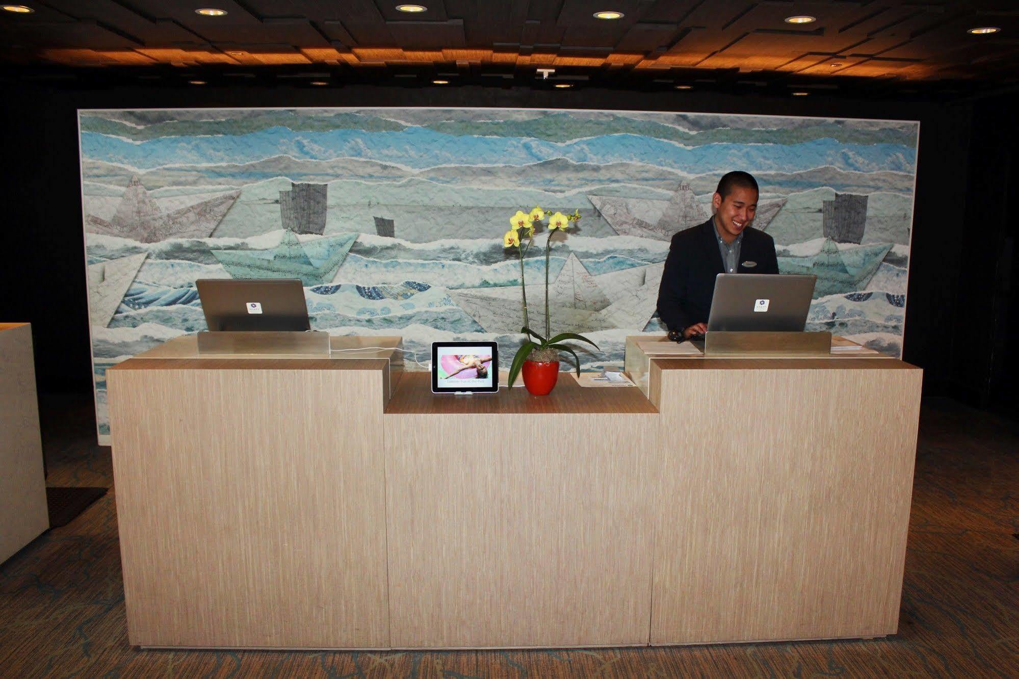 Hyatt Regency Long