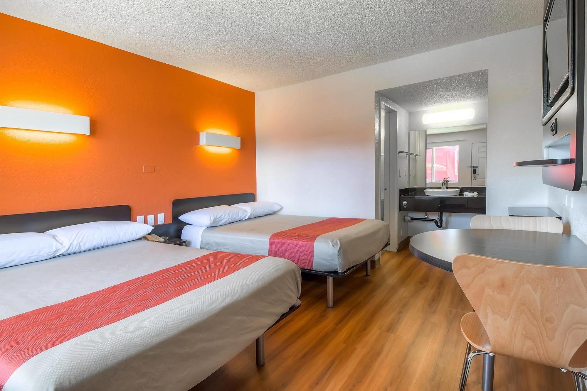 6-long Beach, Ca - Angeles Hotel