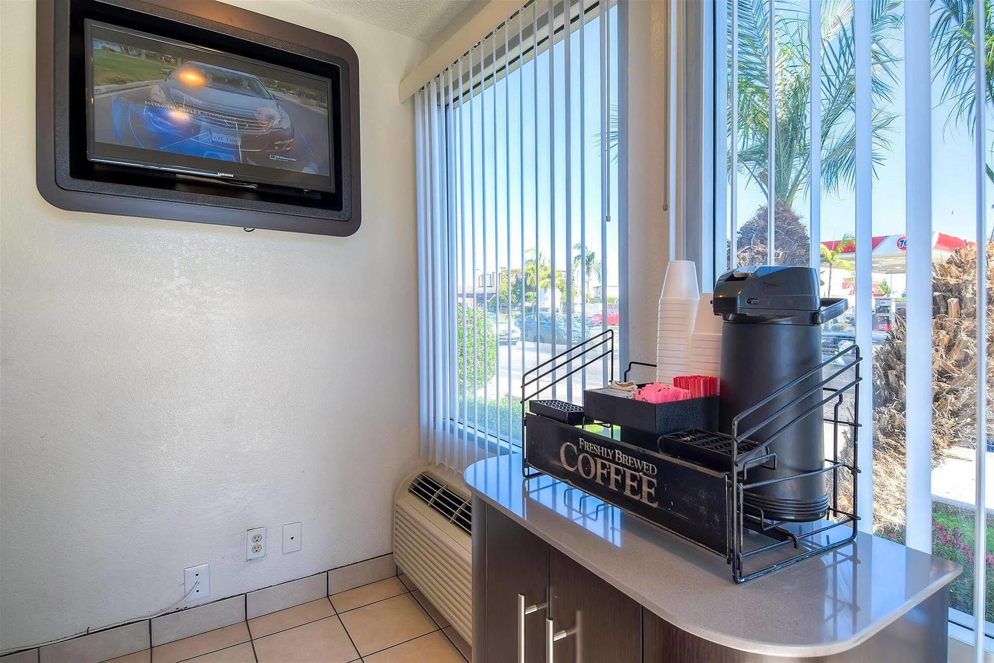 6-long Beach, Ca - Angeles Hotel