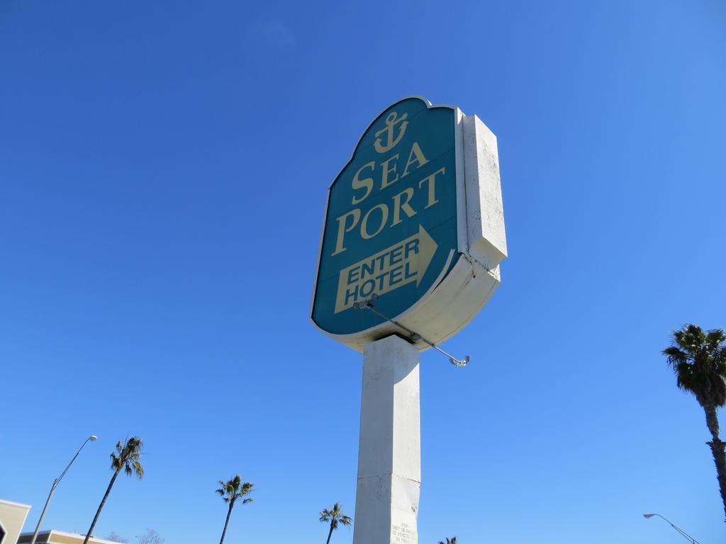 Seaport Marina Motel
