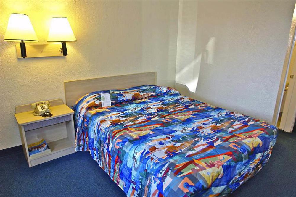 Hotel 6-long Beach, Ca - Angeles